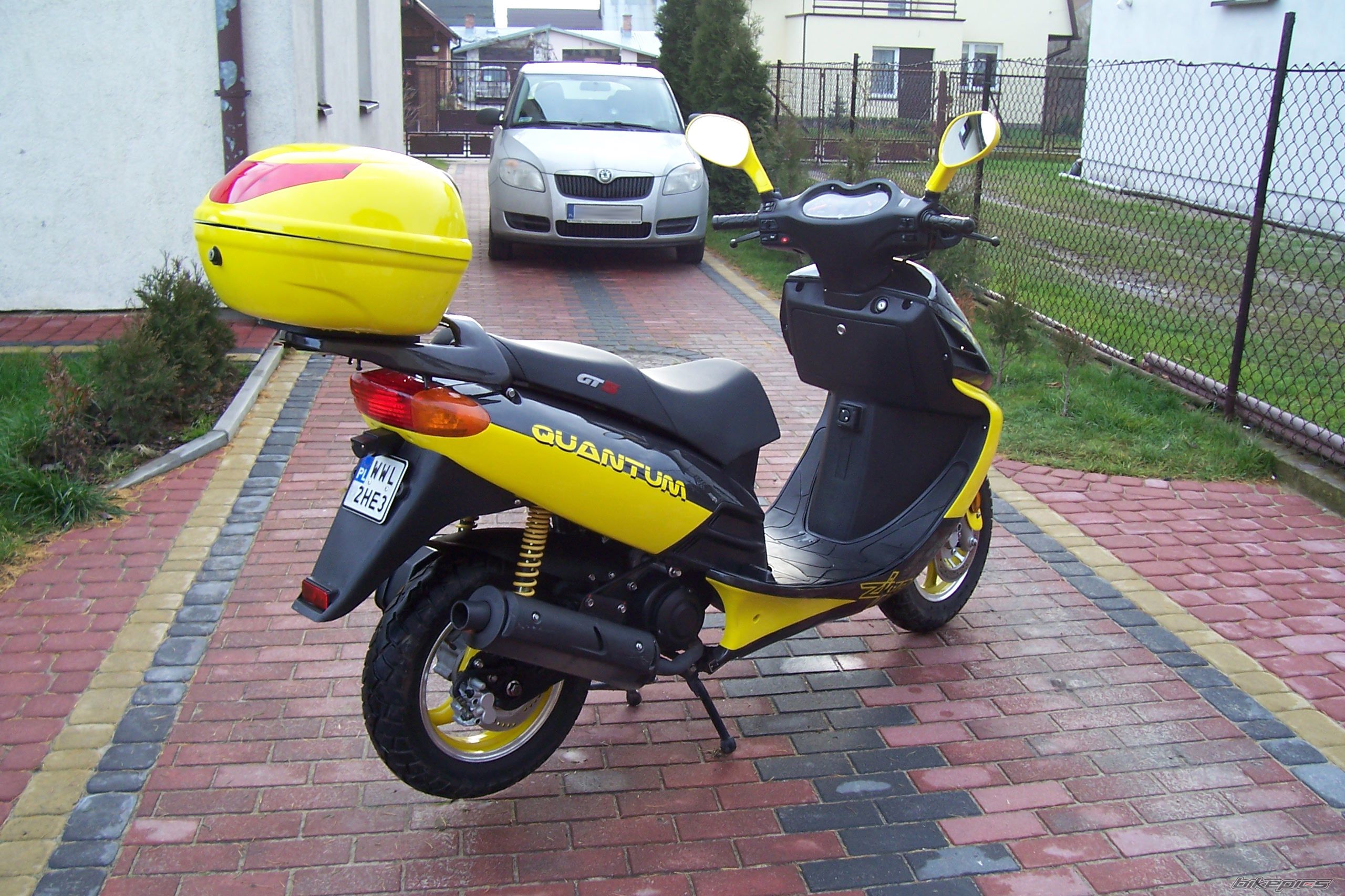 Photo 1496676