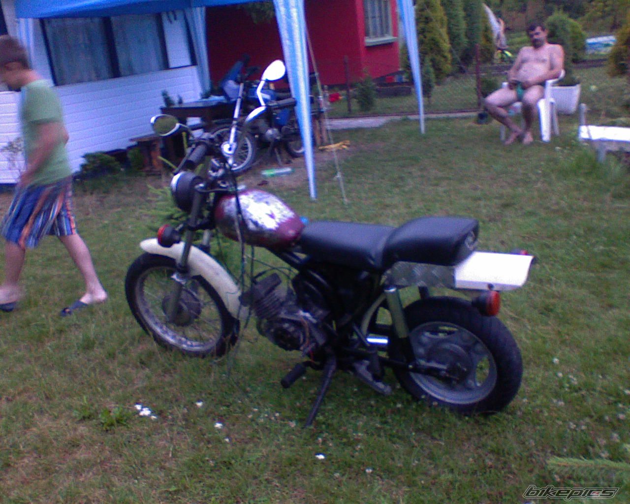 Photo 1496779