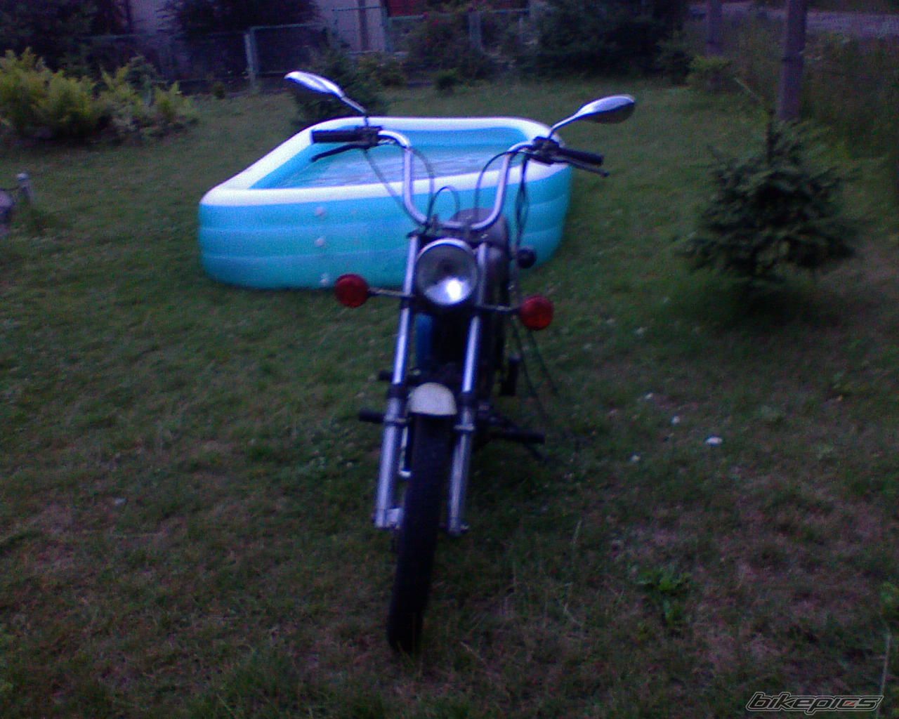 Photo 1496782