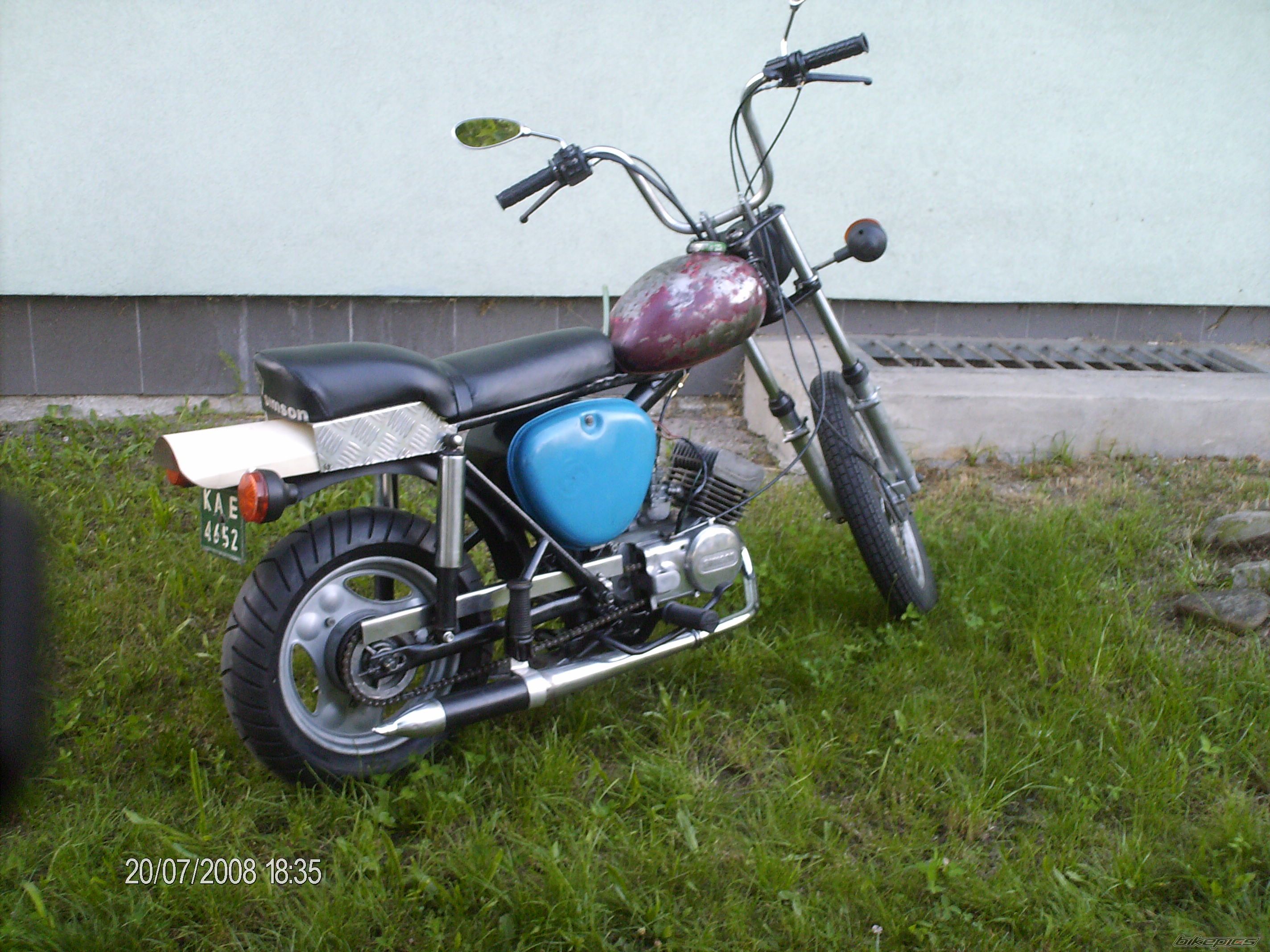 Photo 1496785