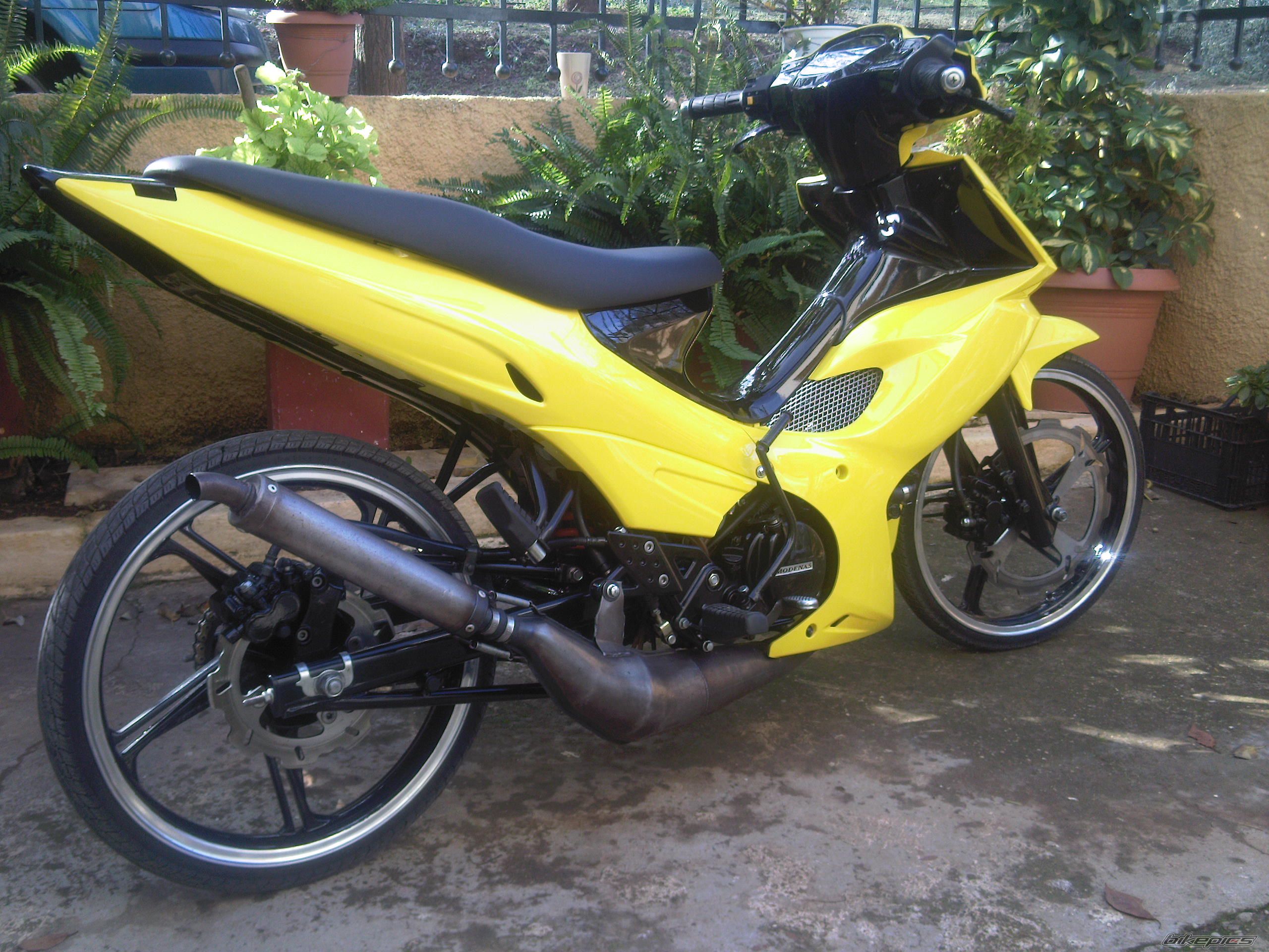 Bike Photo 1496853