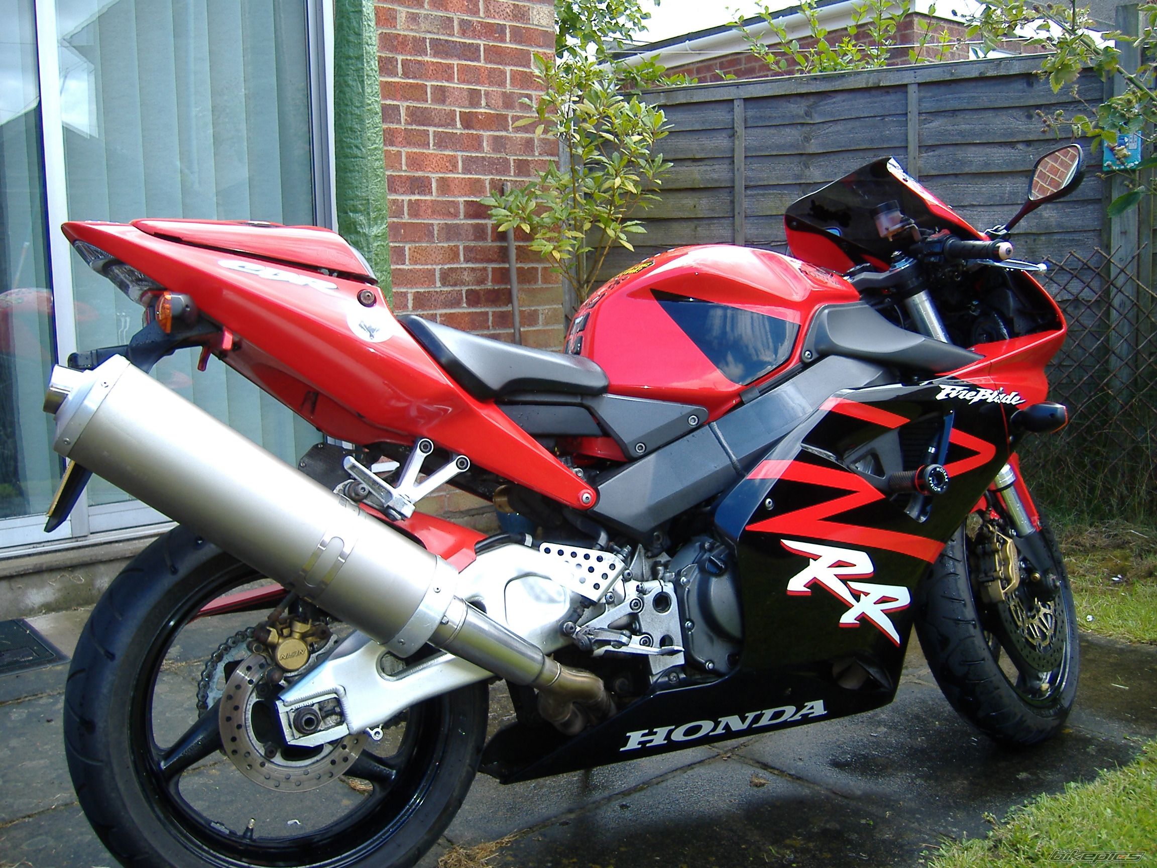 Photo 1496884