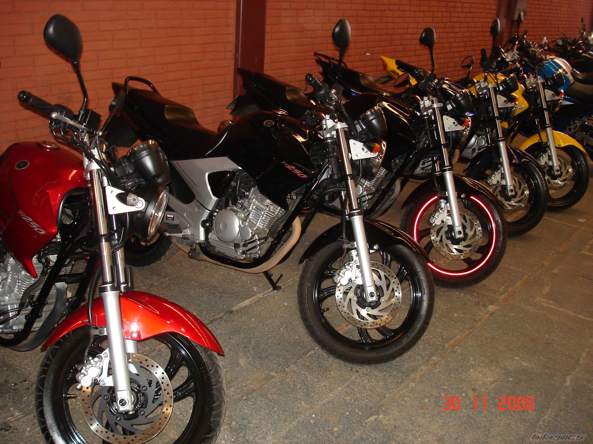 Photo 1496904
