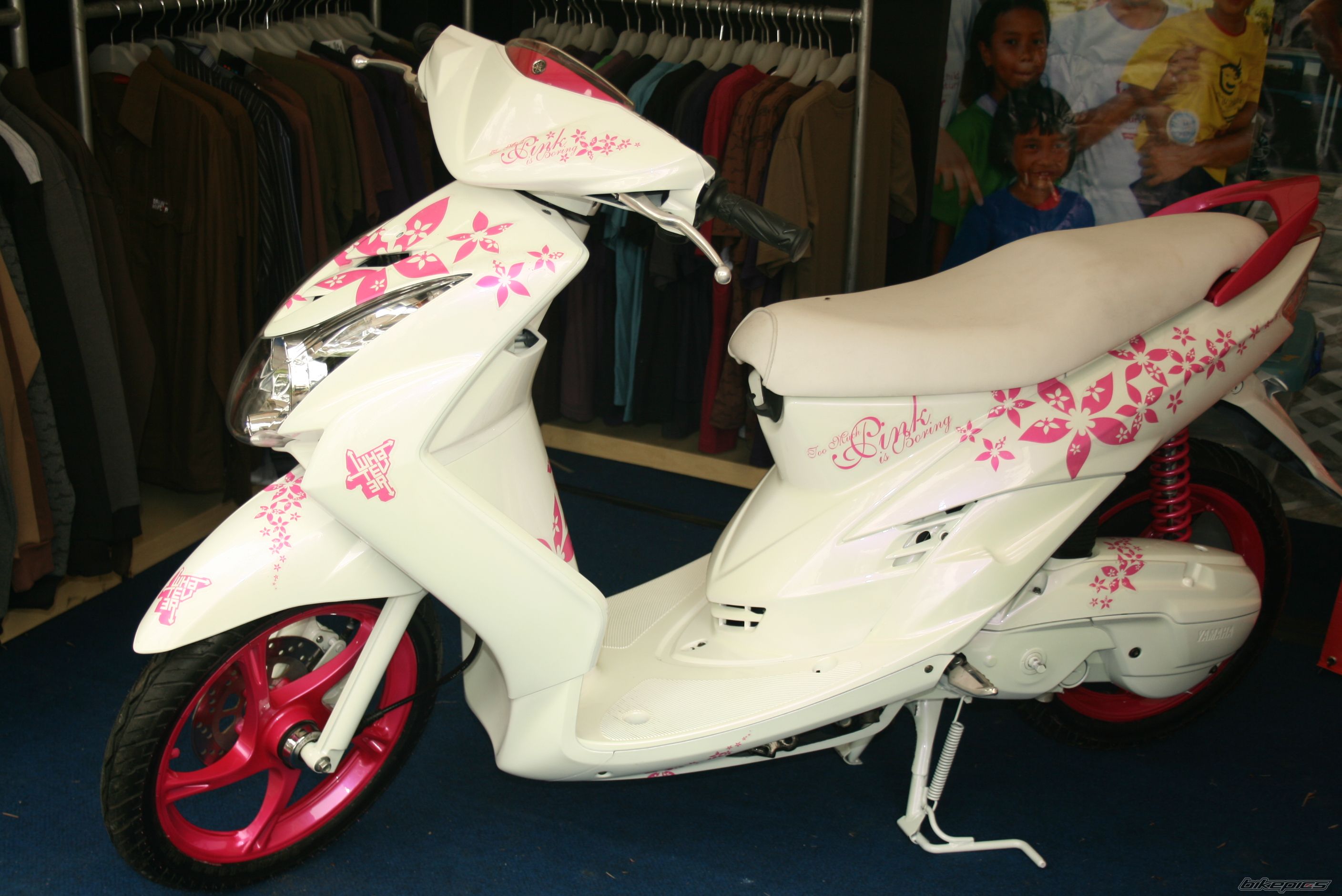 Photo 1497211