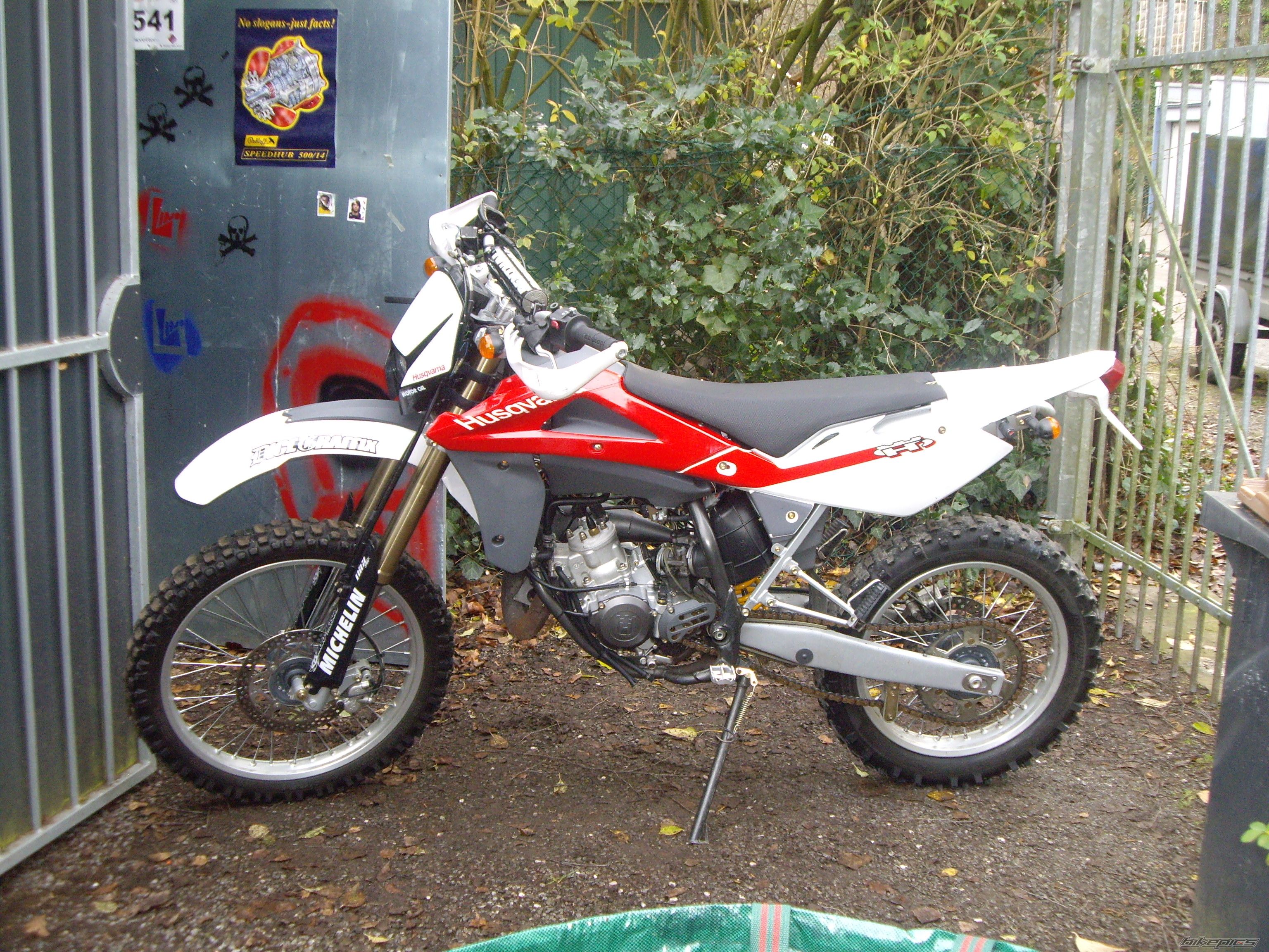 Photo 1497503