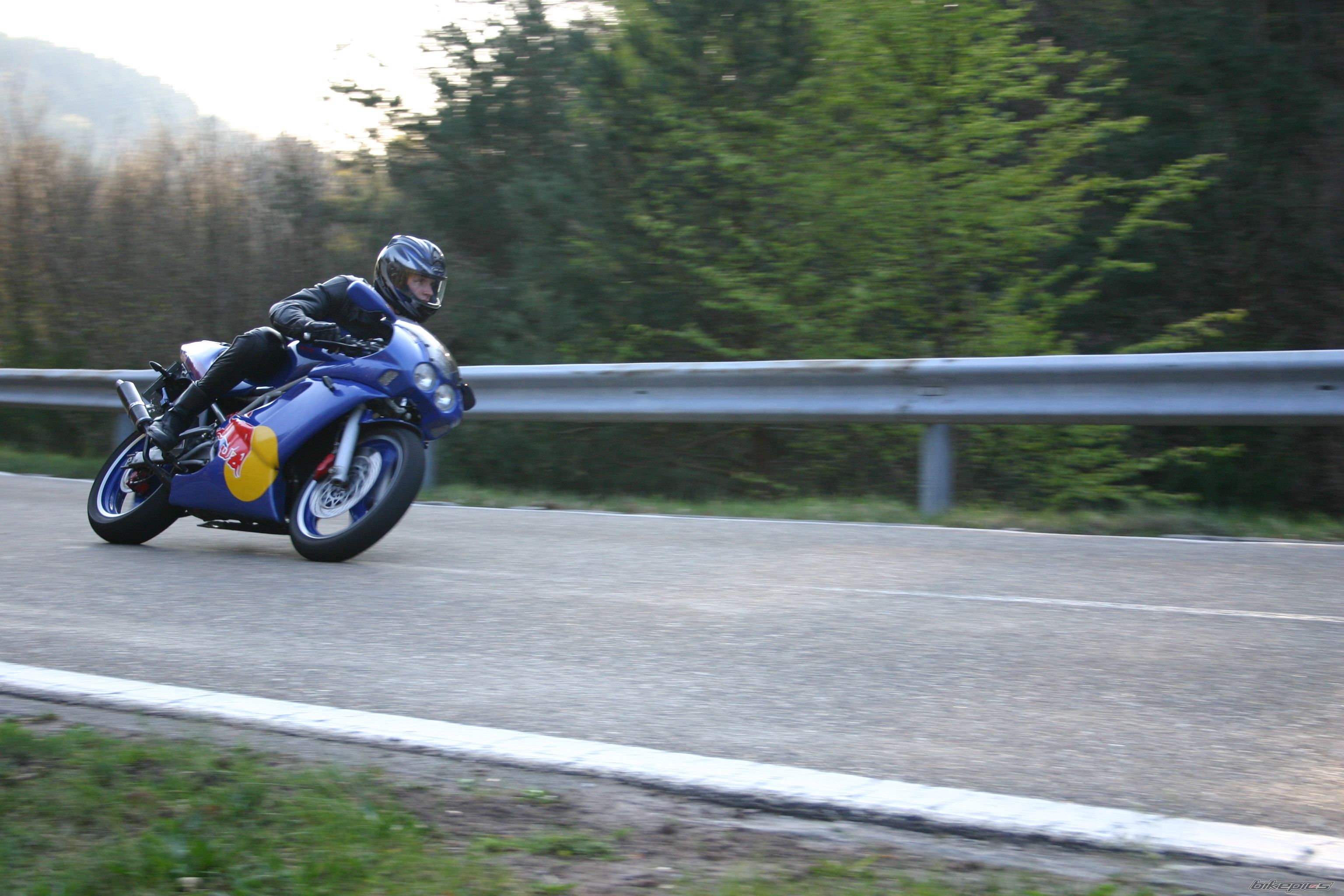 Photo 1497802