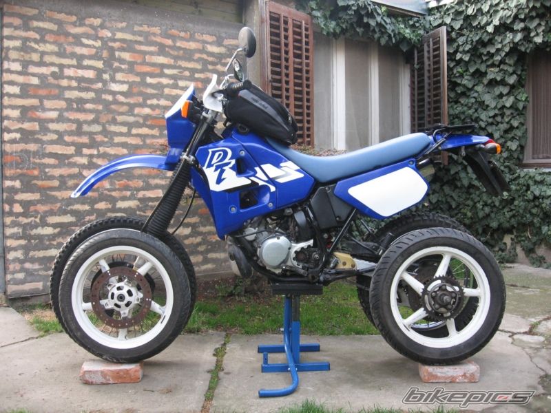 Photo 1497869