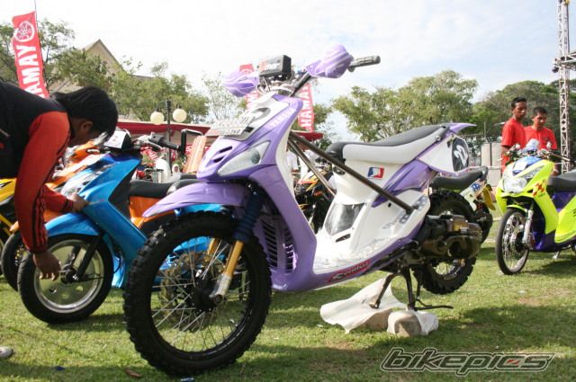 Photo 1498270