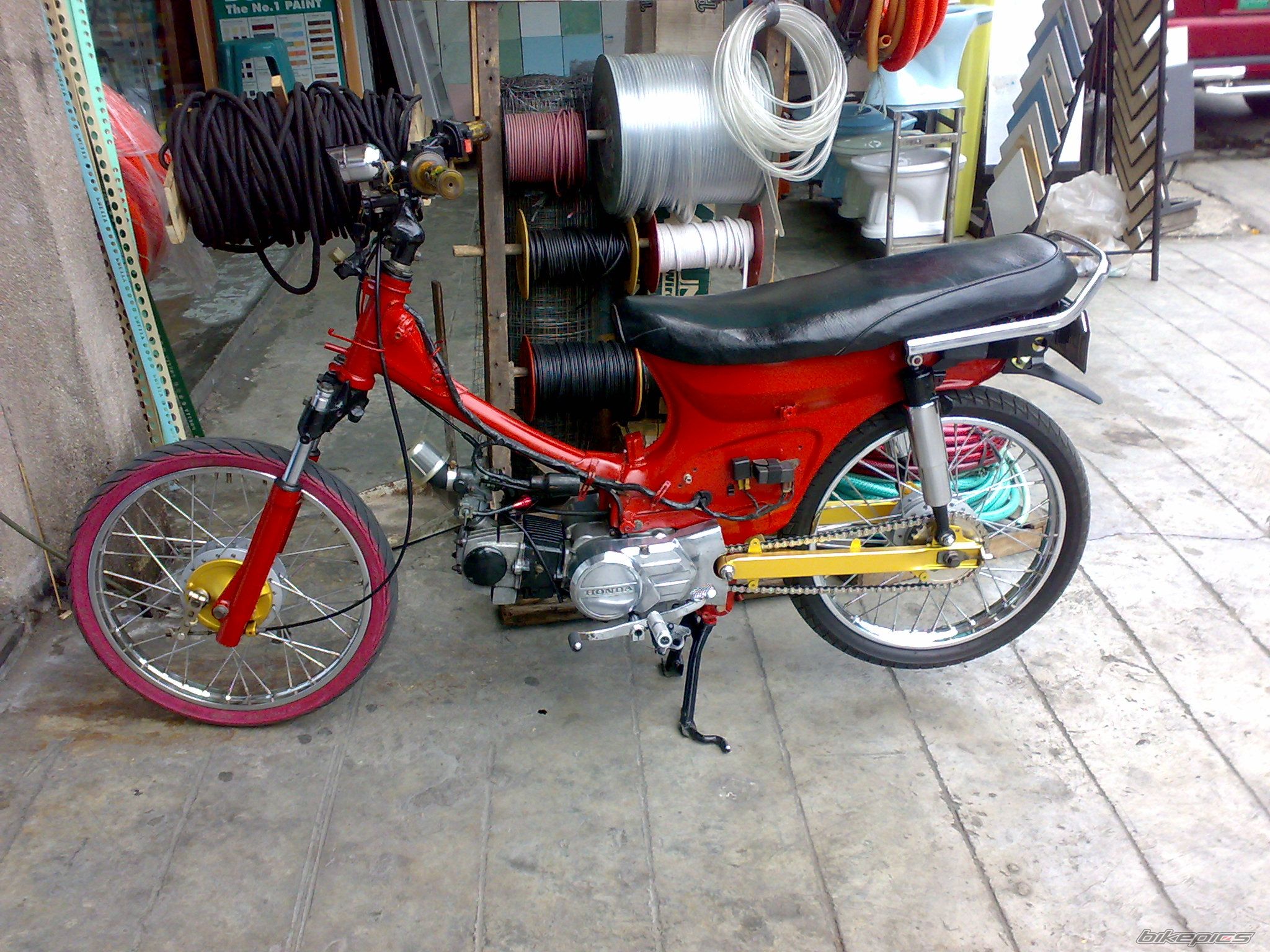 Photo 1498290