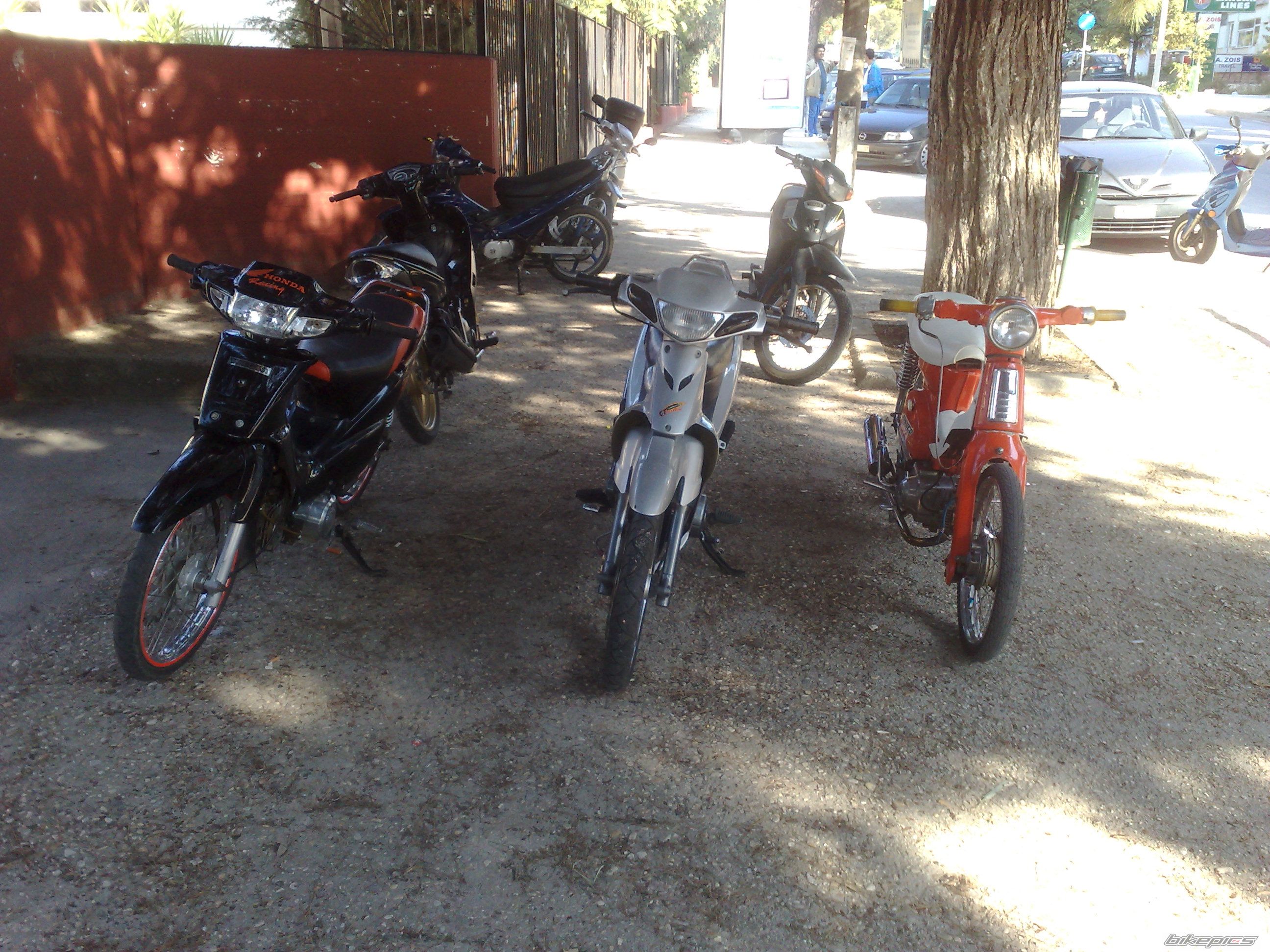 Photo 1498343