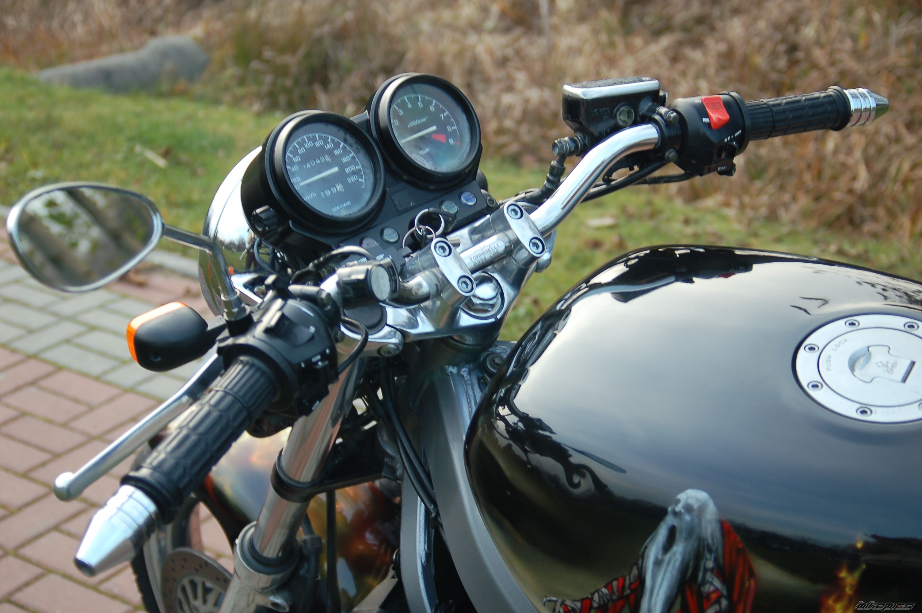 Photo 1498432