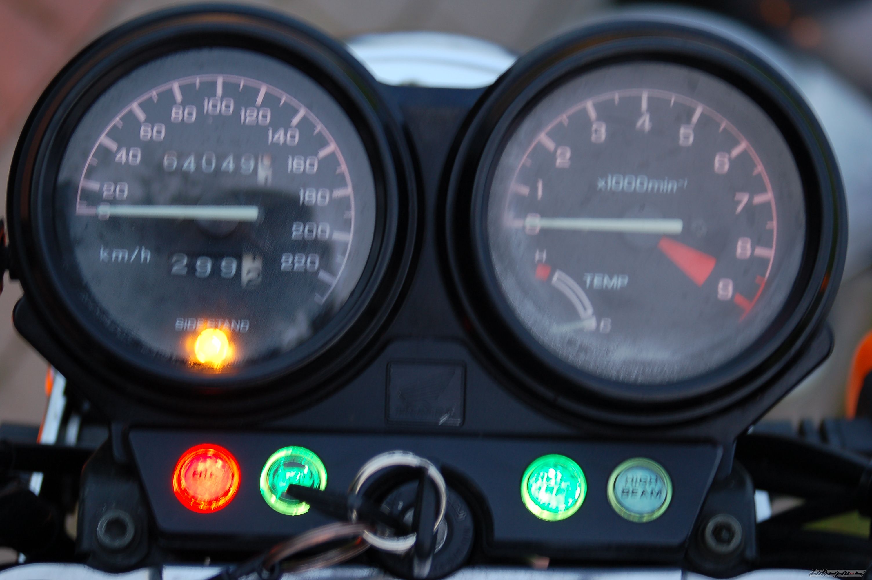Photo 1498443