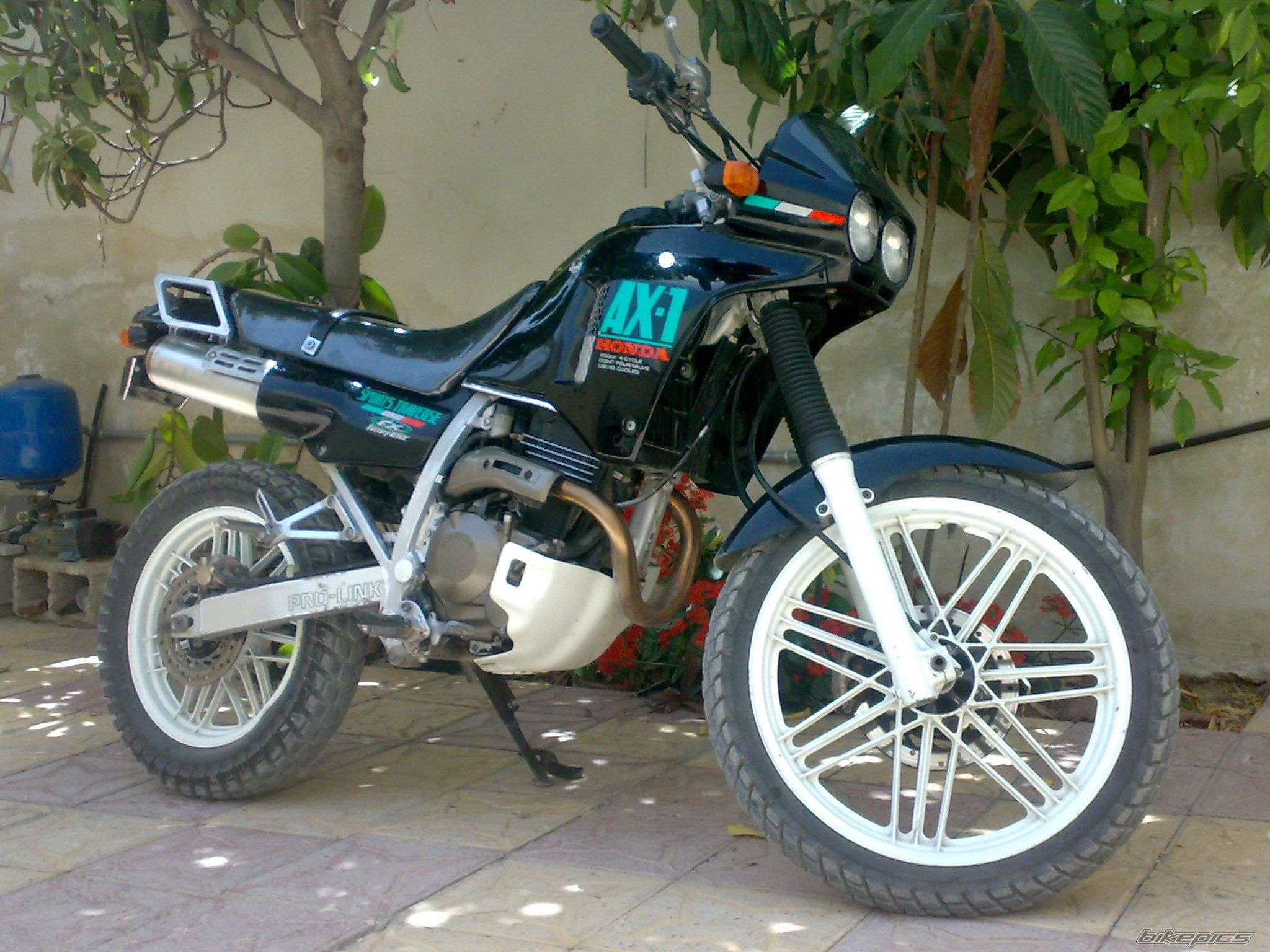 Photo 1498630