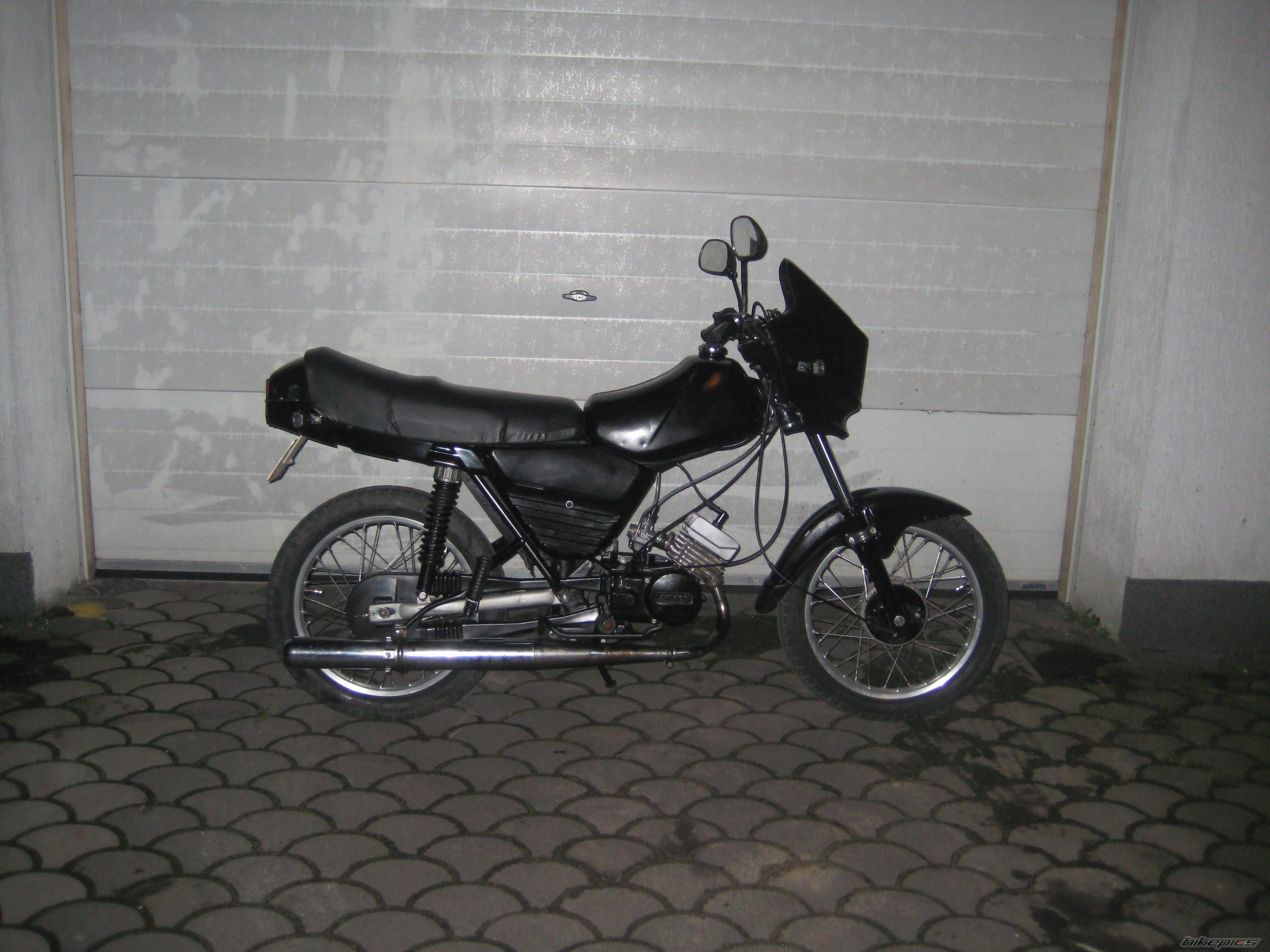 Photo 1498670