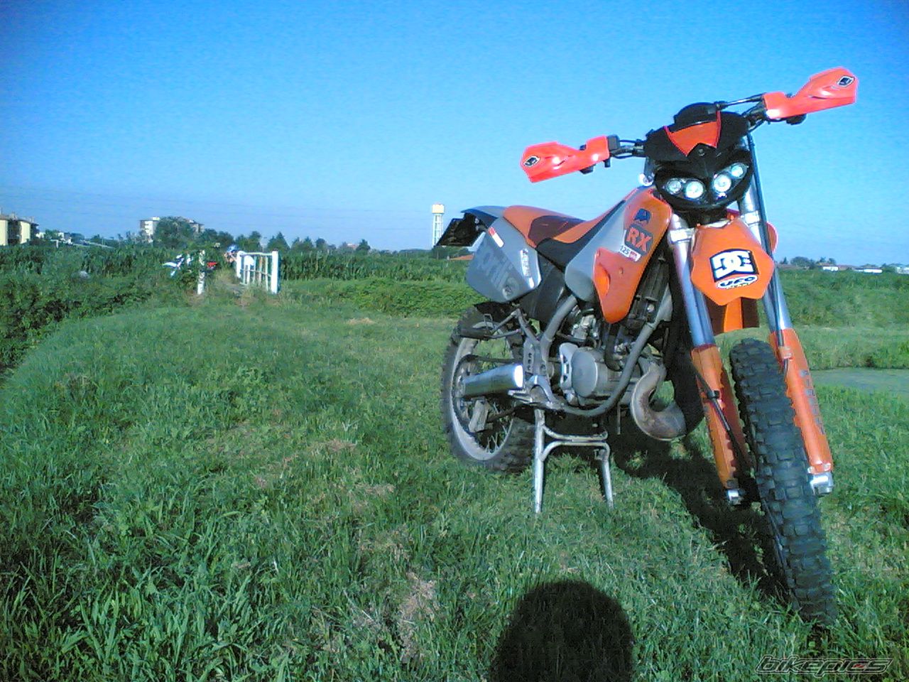 Photo 1498720