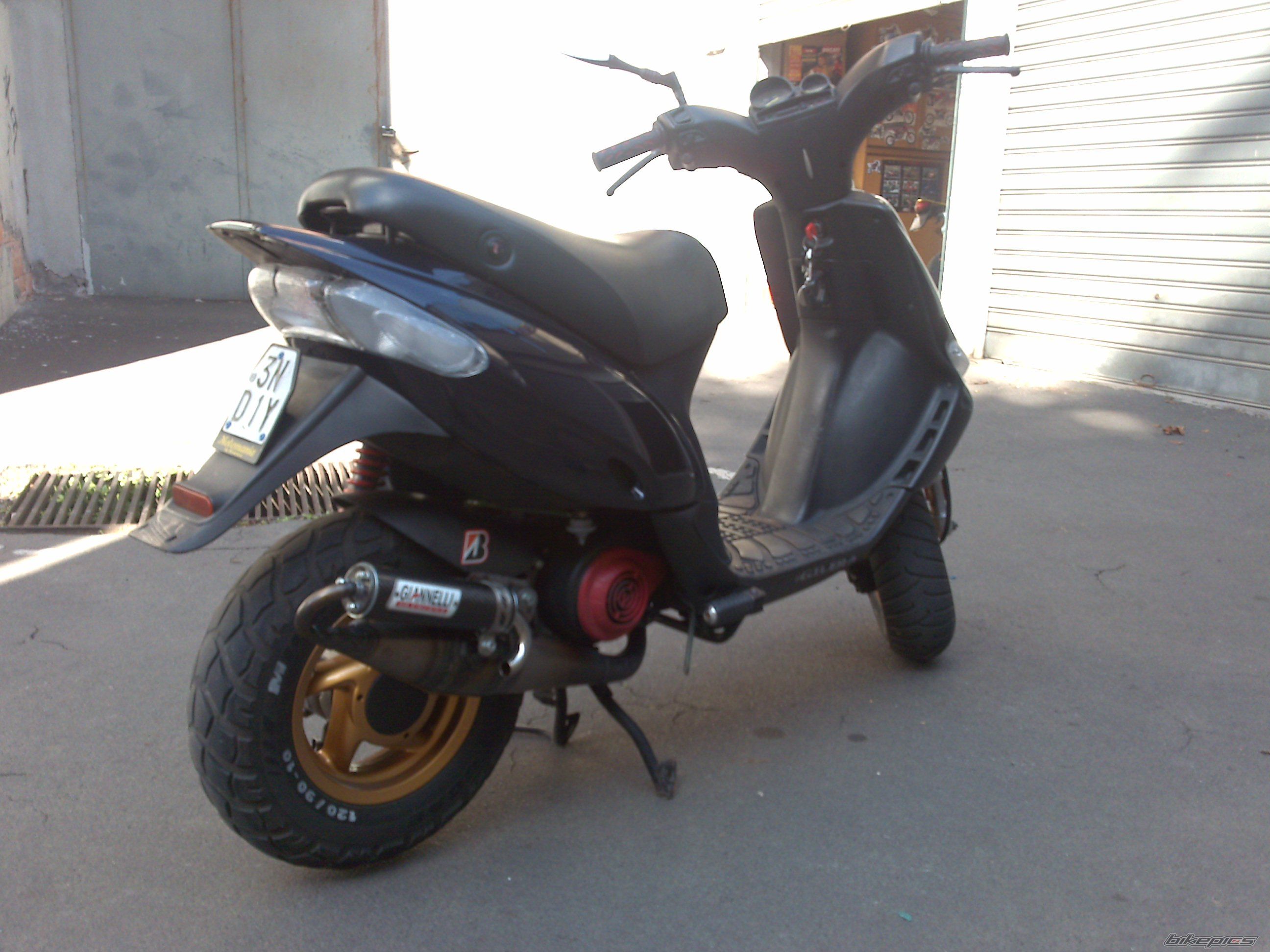 Photo 1498768