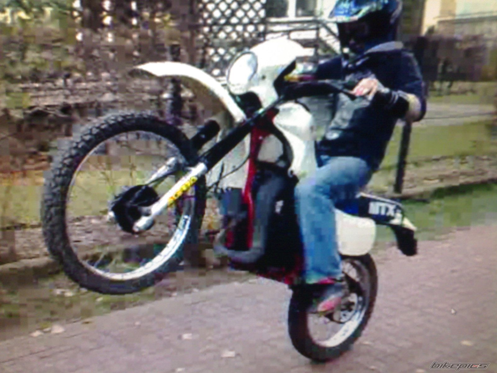 Photo 1498793