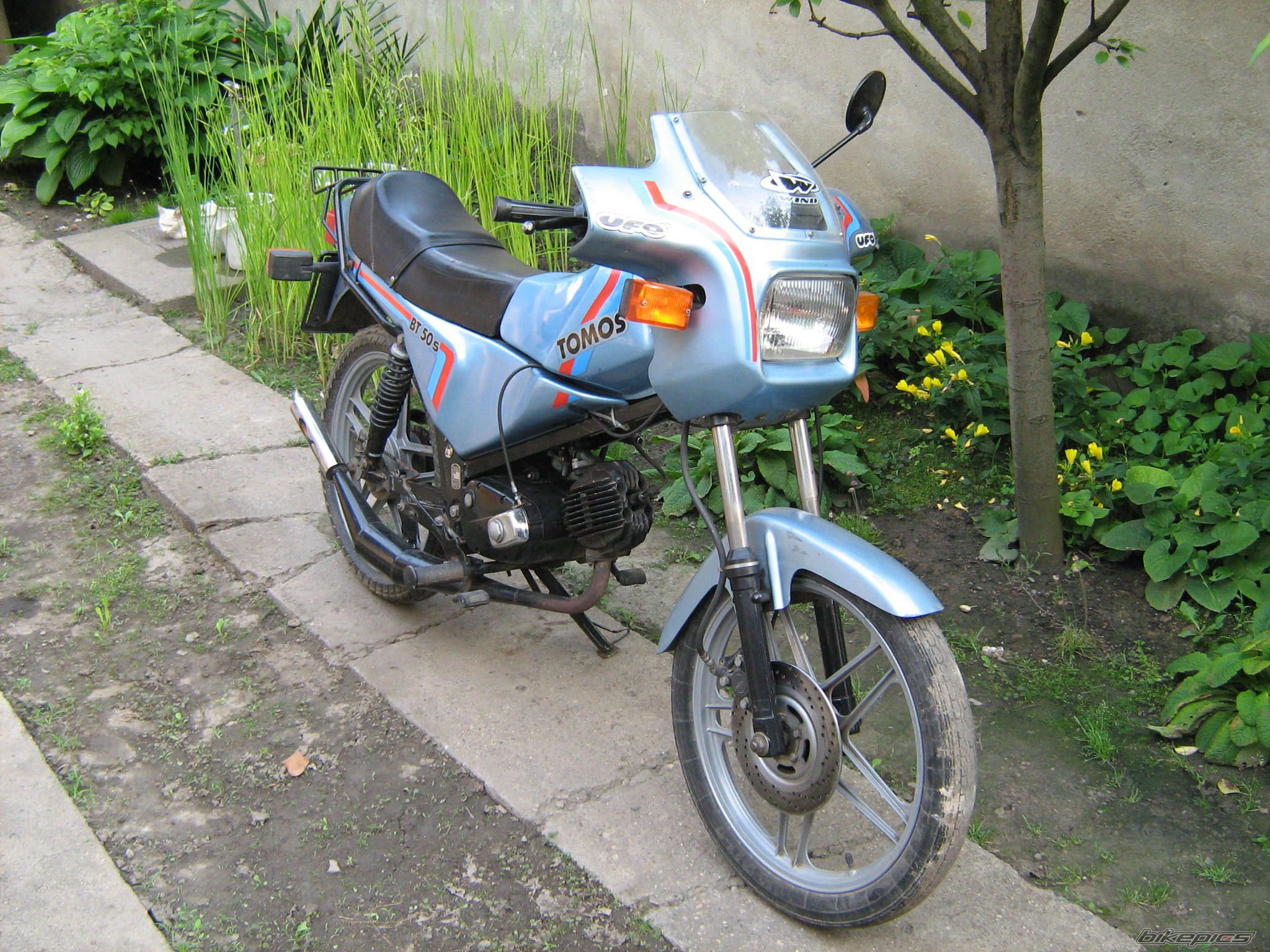 Photo 1498802