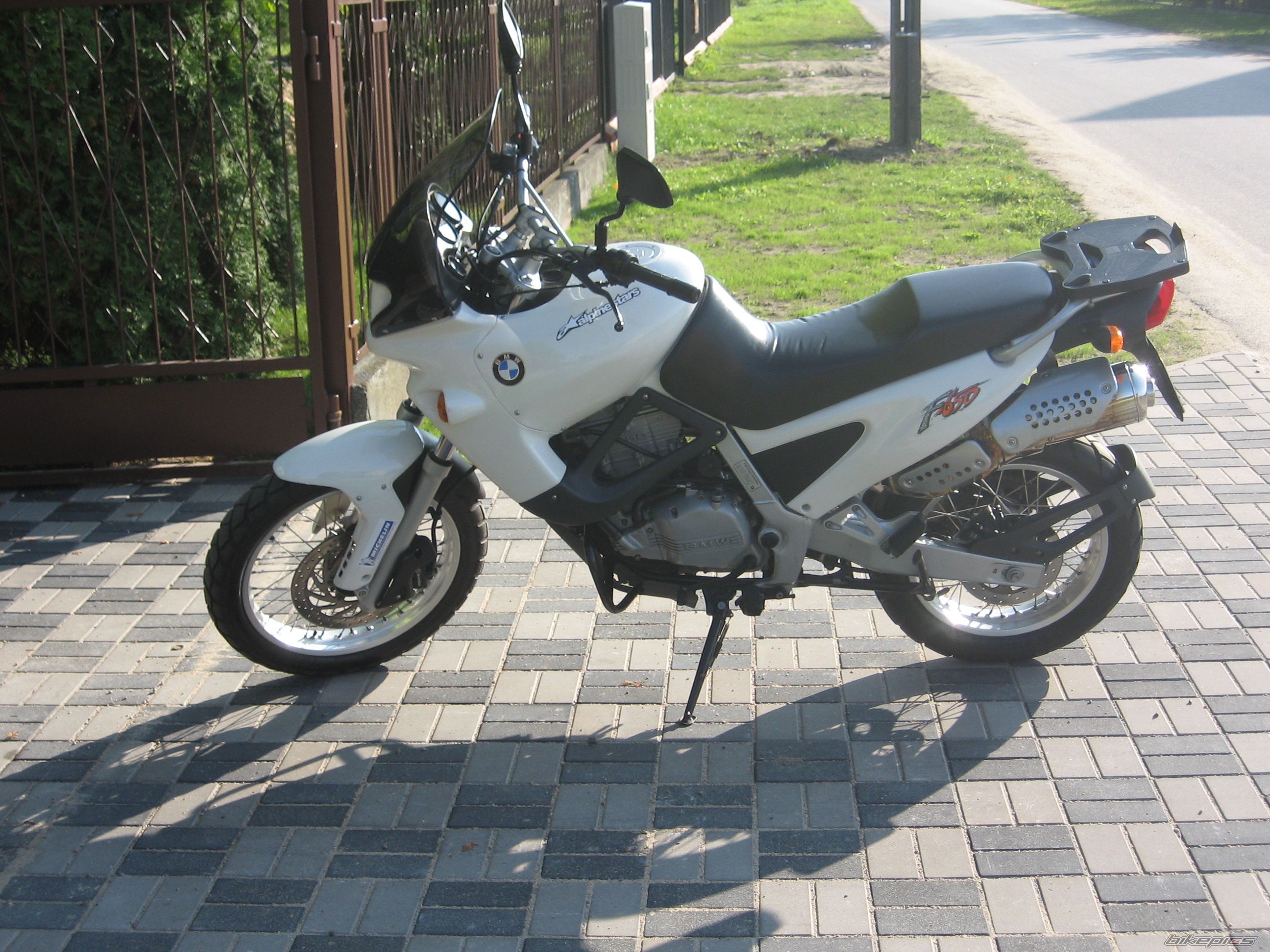 Photo 1498808