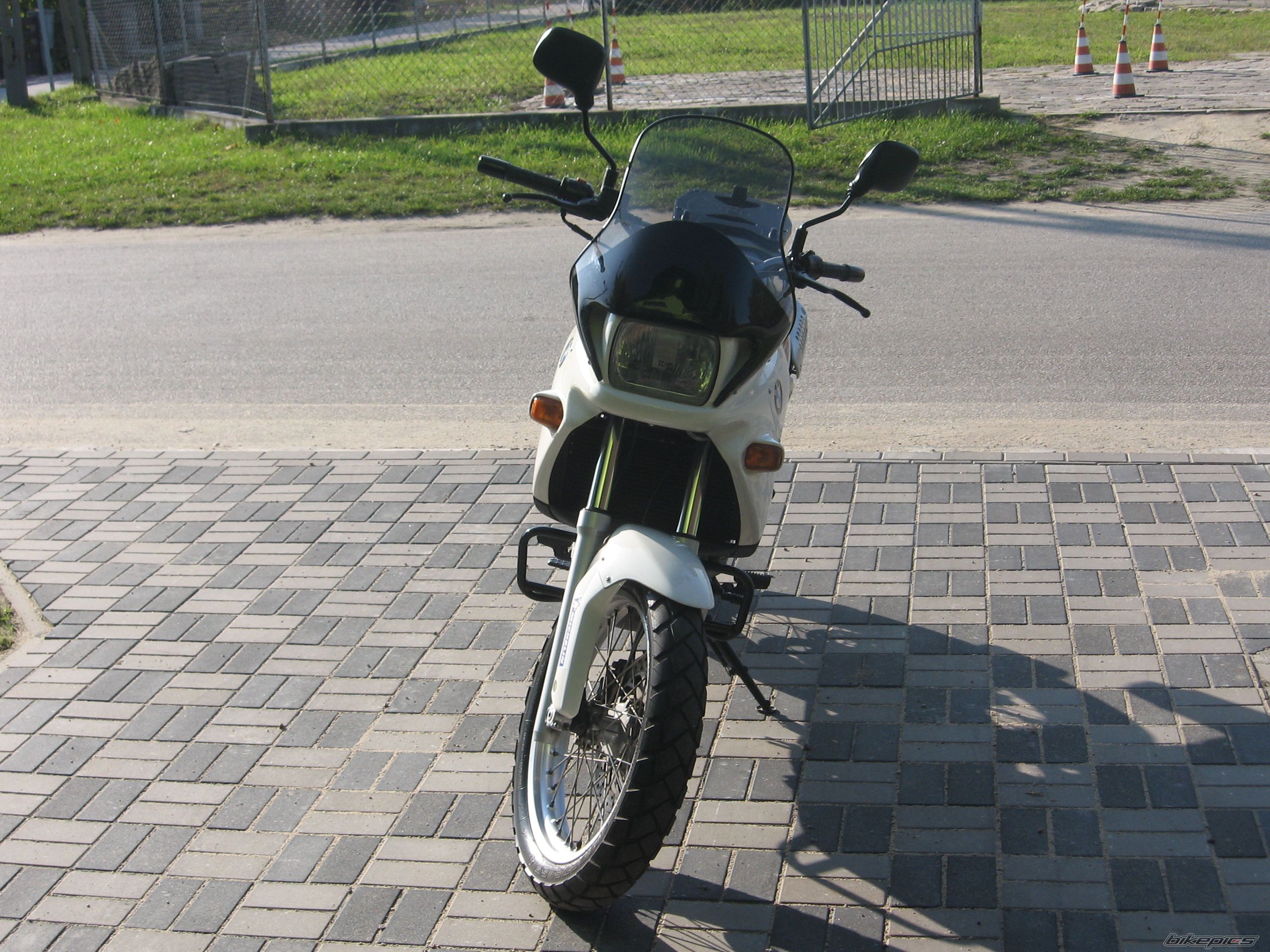 Photo 1498809