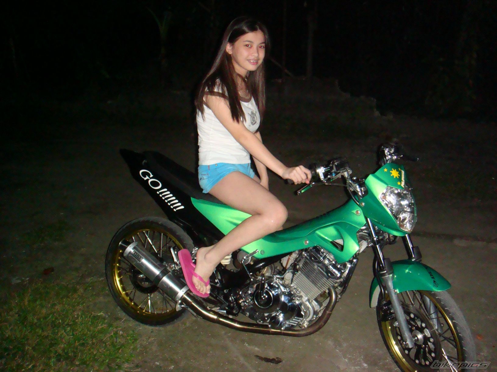 Photo 1499596