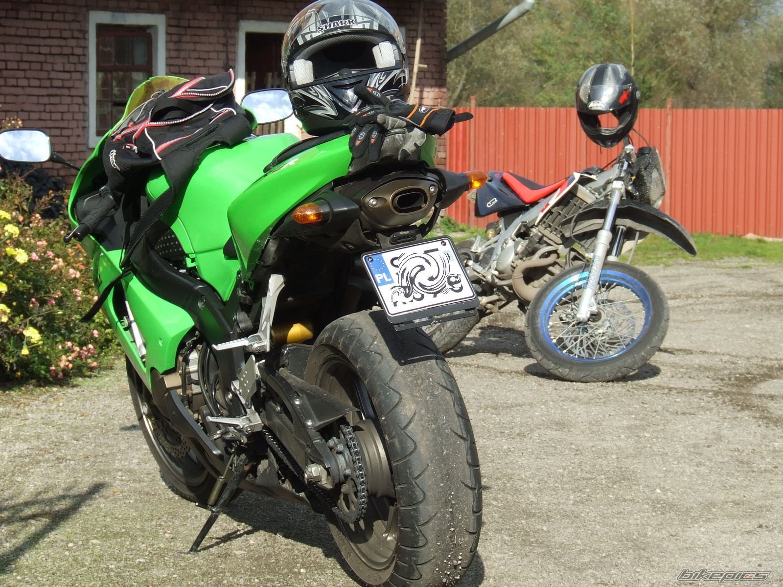 Photo 1499618