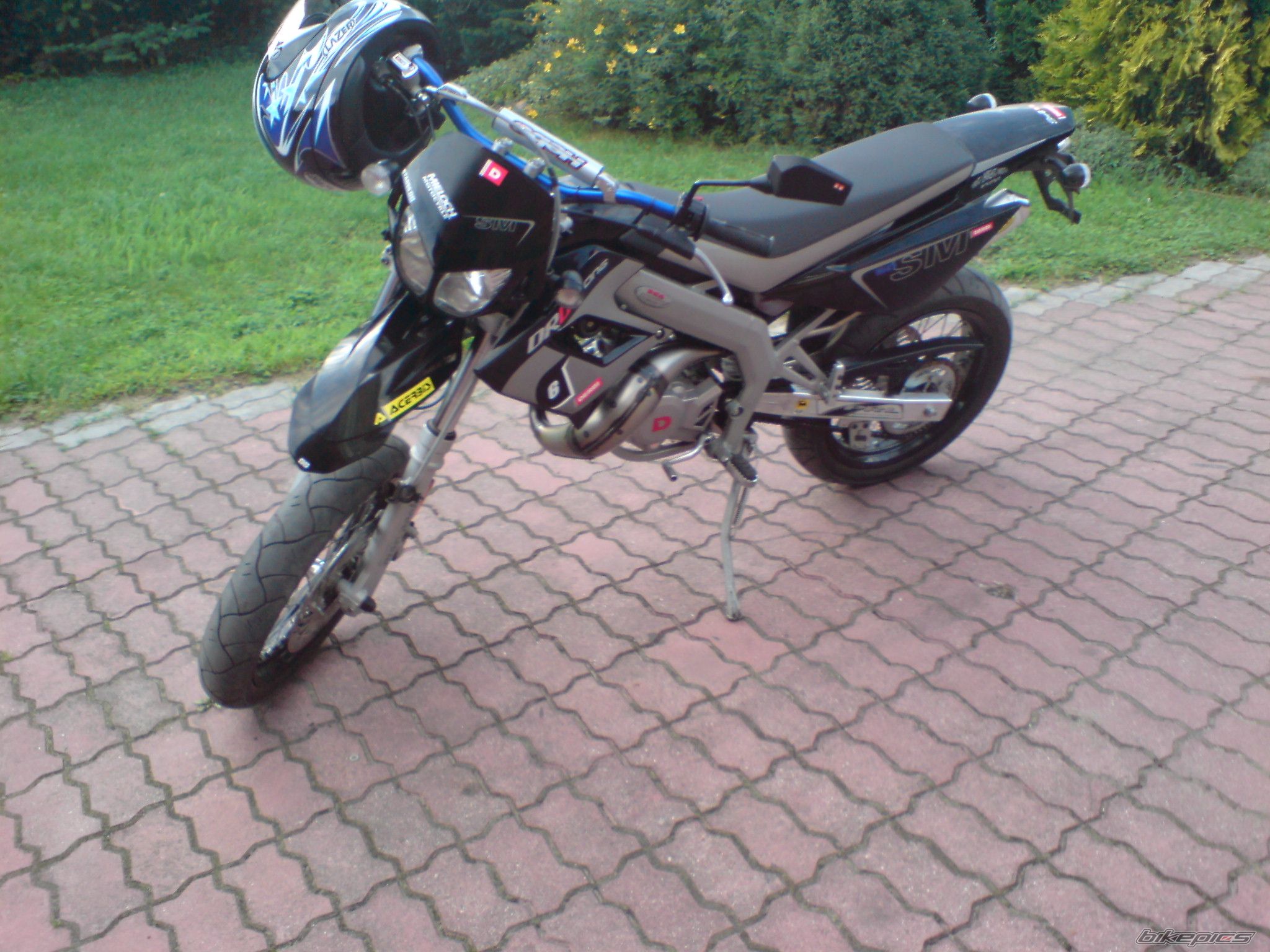 Photo 1499749