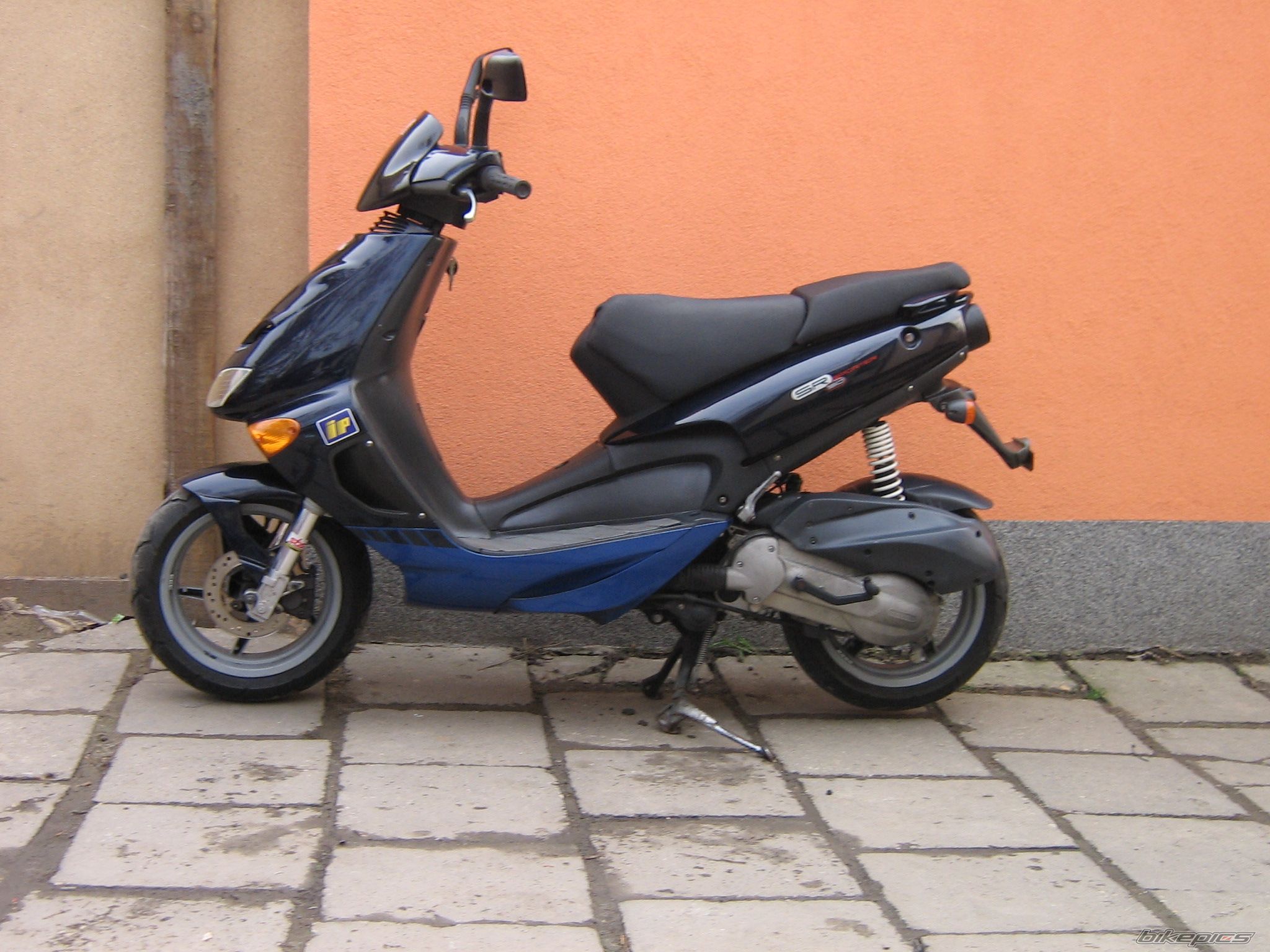 Photo 1501144