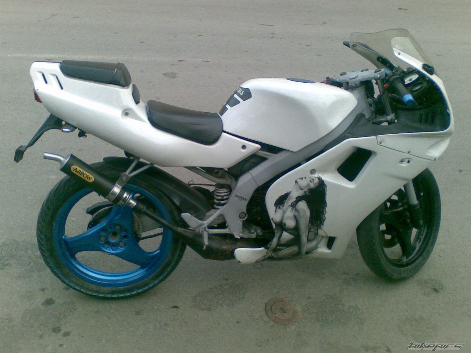 Photo 1501472