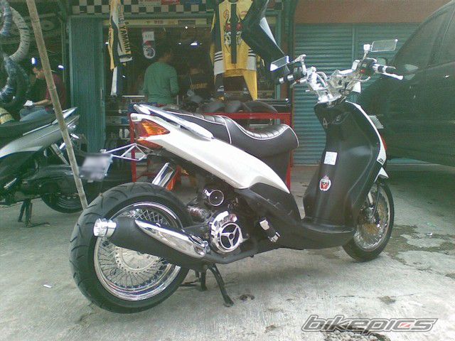 Photo 1501859