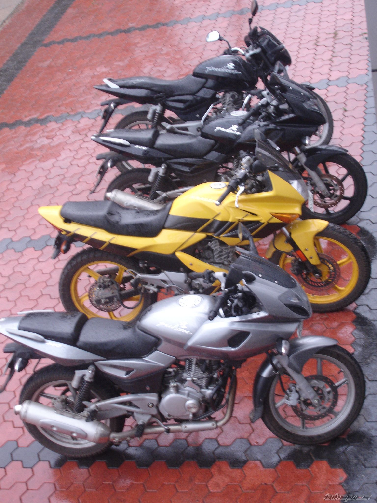 Photo 1502144