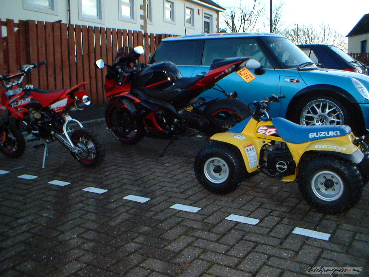 Photo 1502190