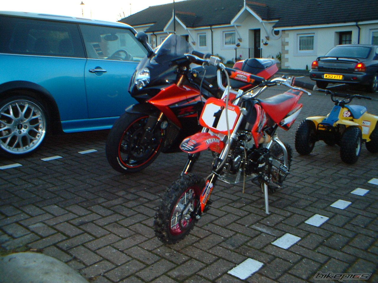 Photo 1502192