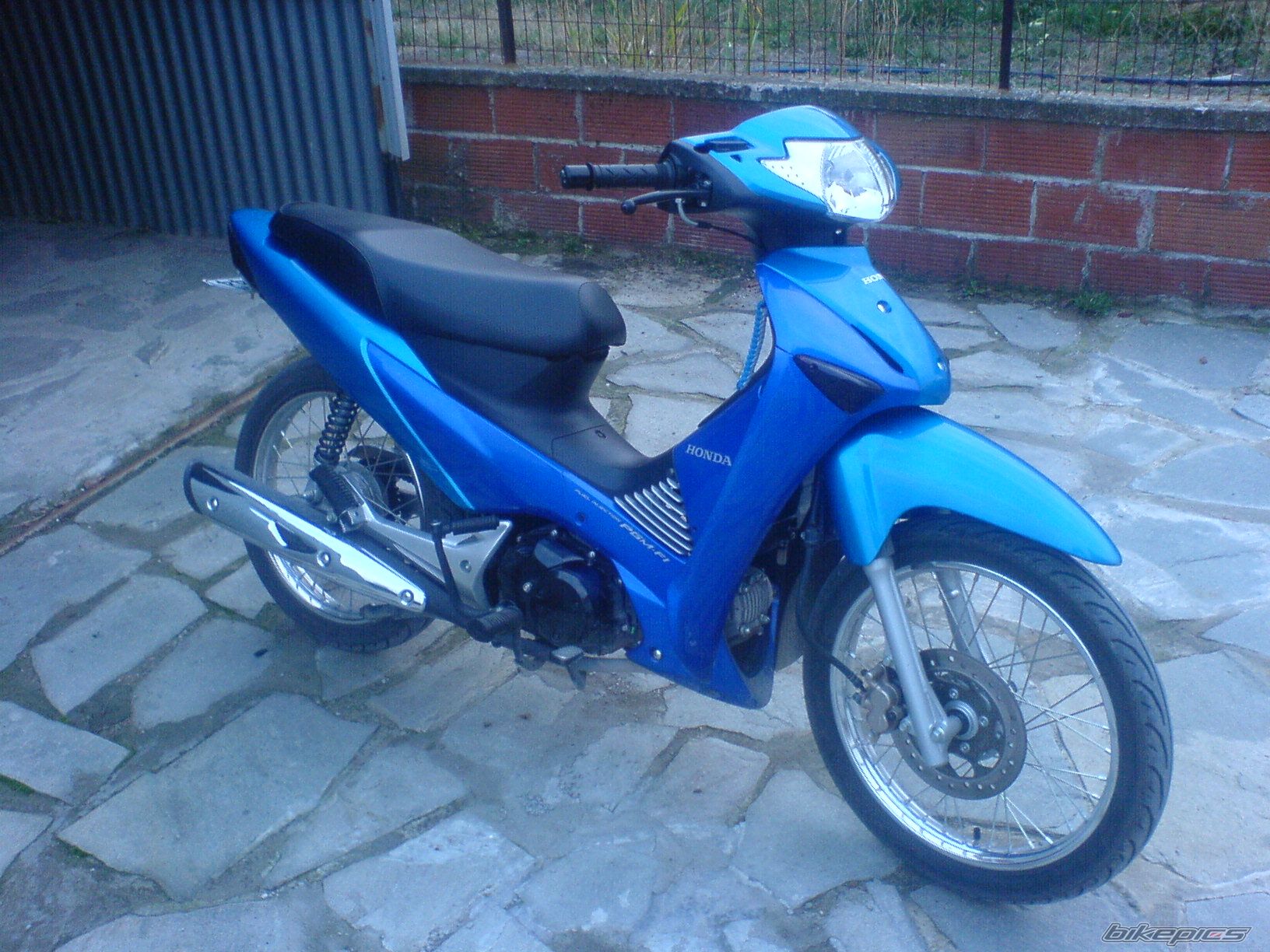 Photo 1502344