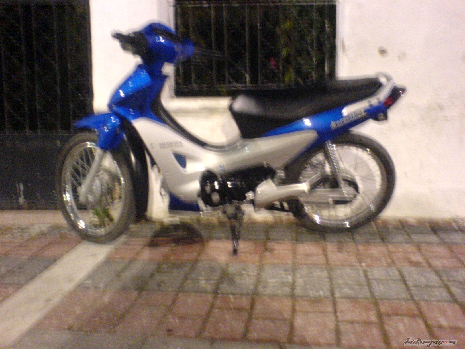 Photo 1502348