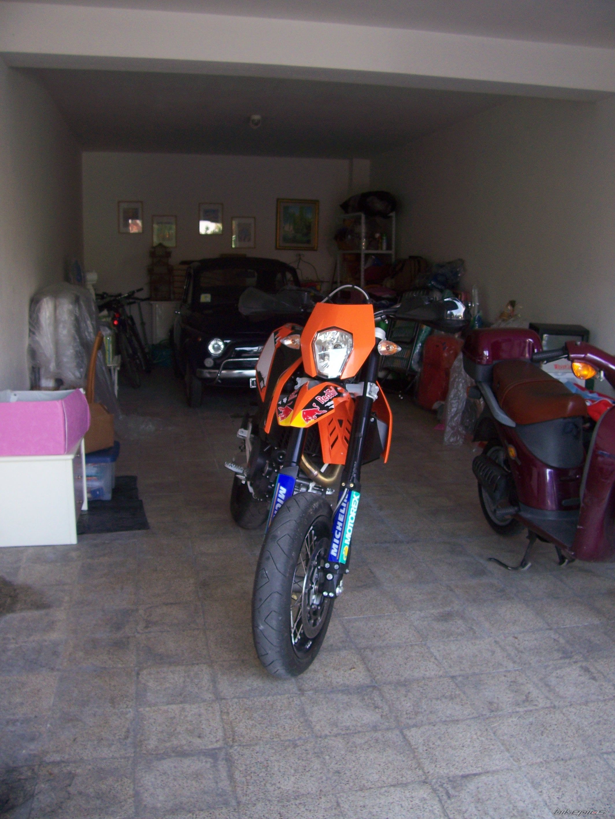 Photo 1502817