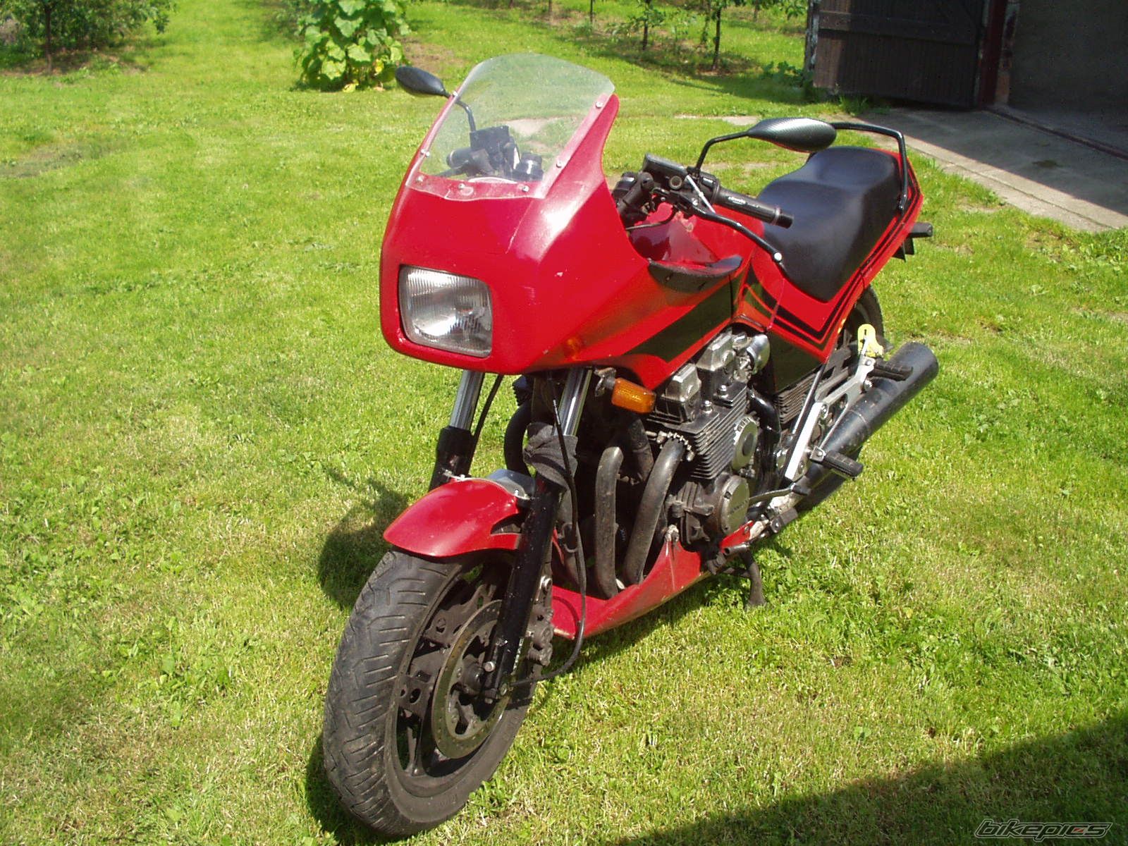 Photo 1503147