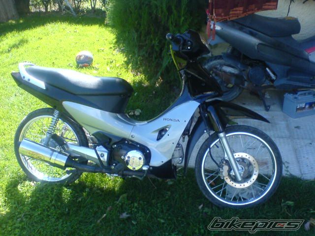 Photo 1503581