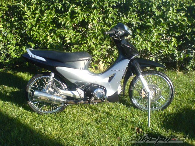 Photo 1503588
