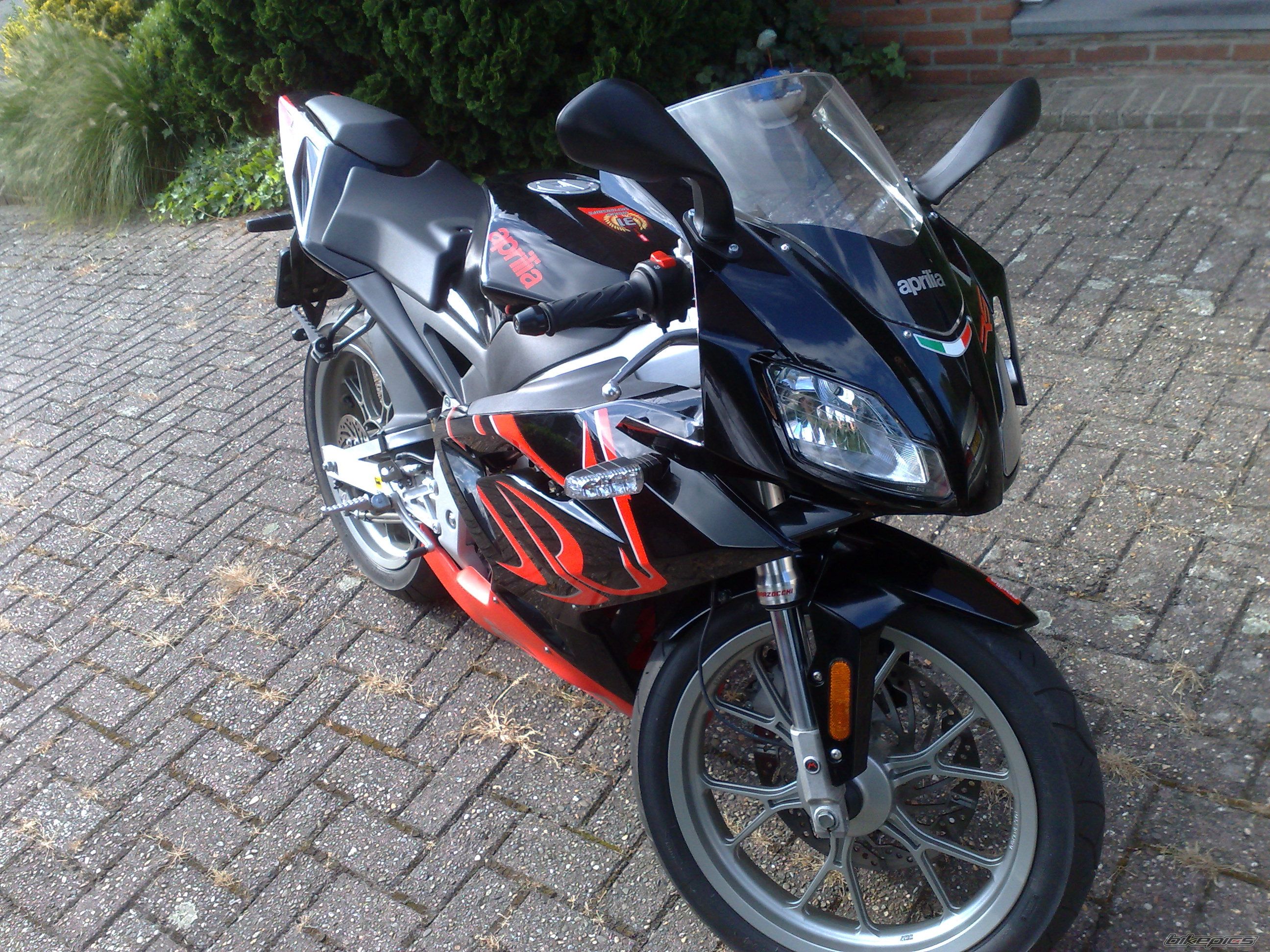 Photo 1503622