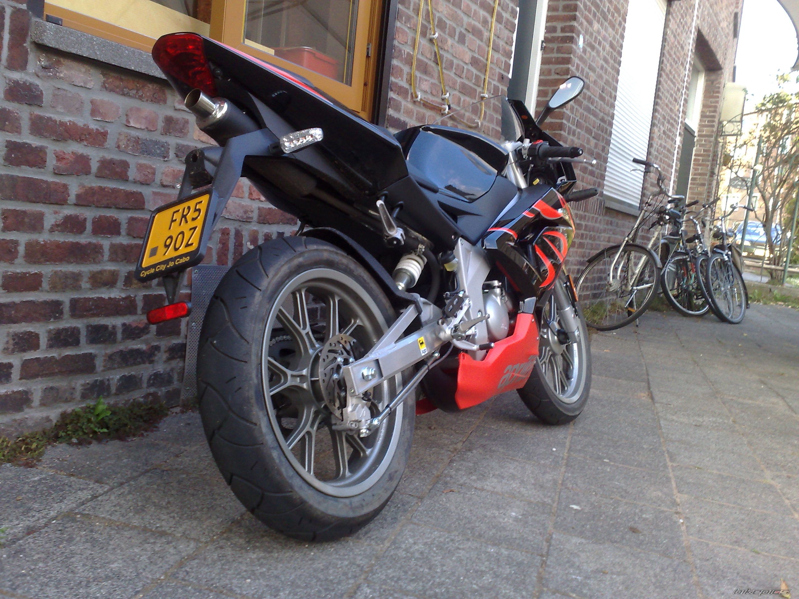 Photo 1503623
