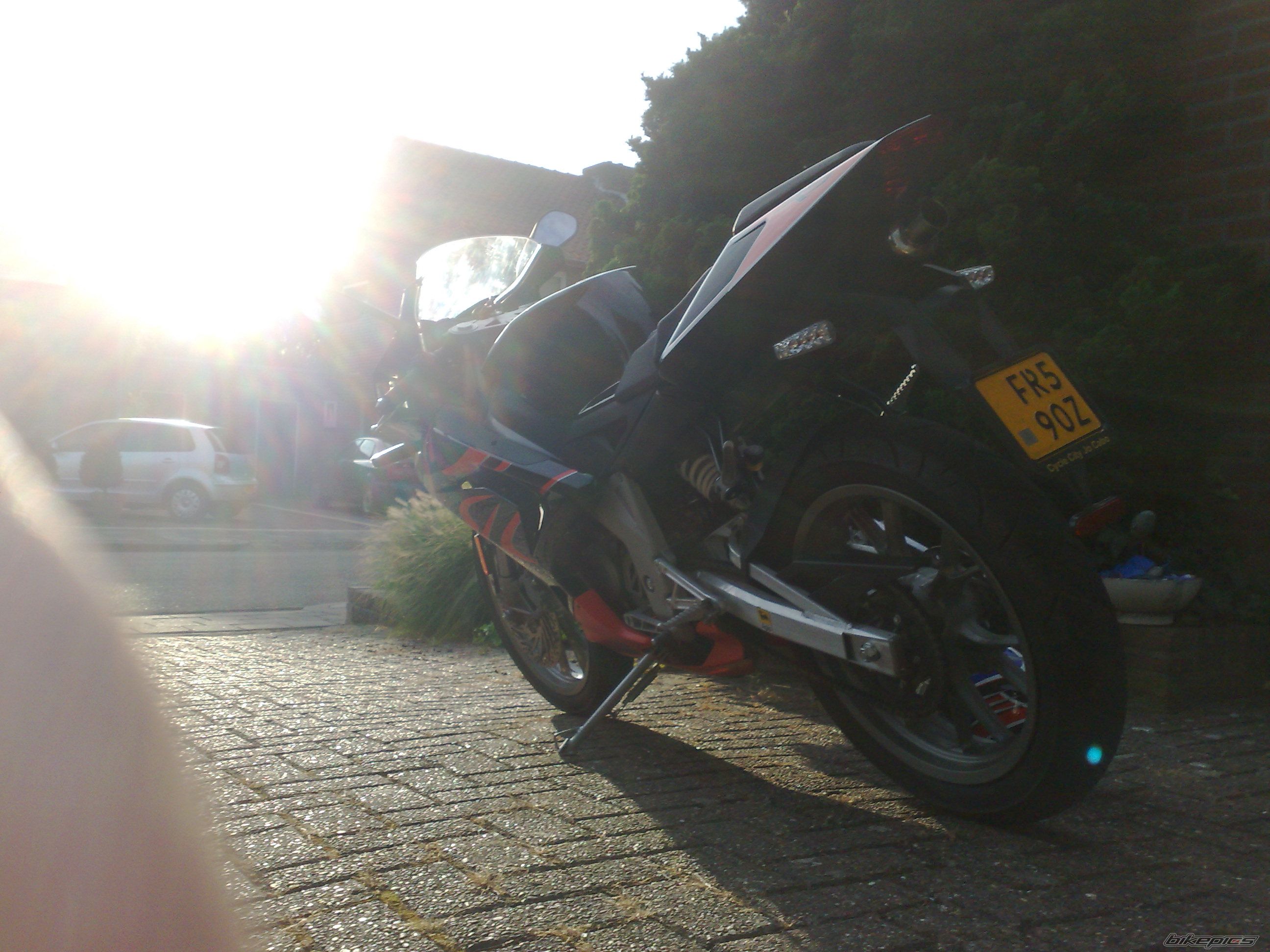 Photo 1503628