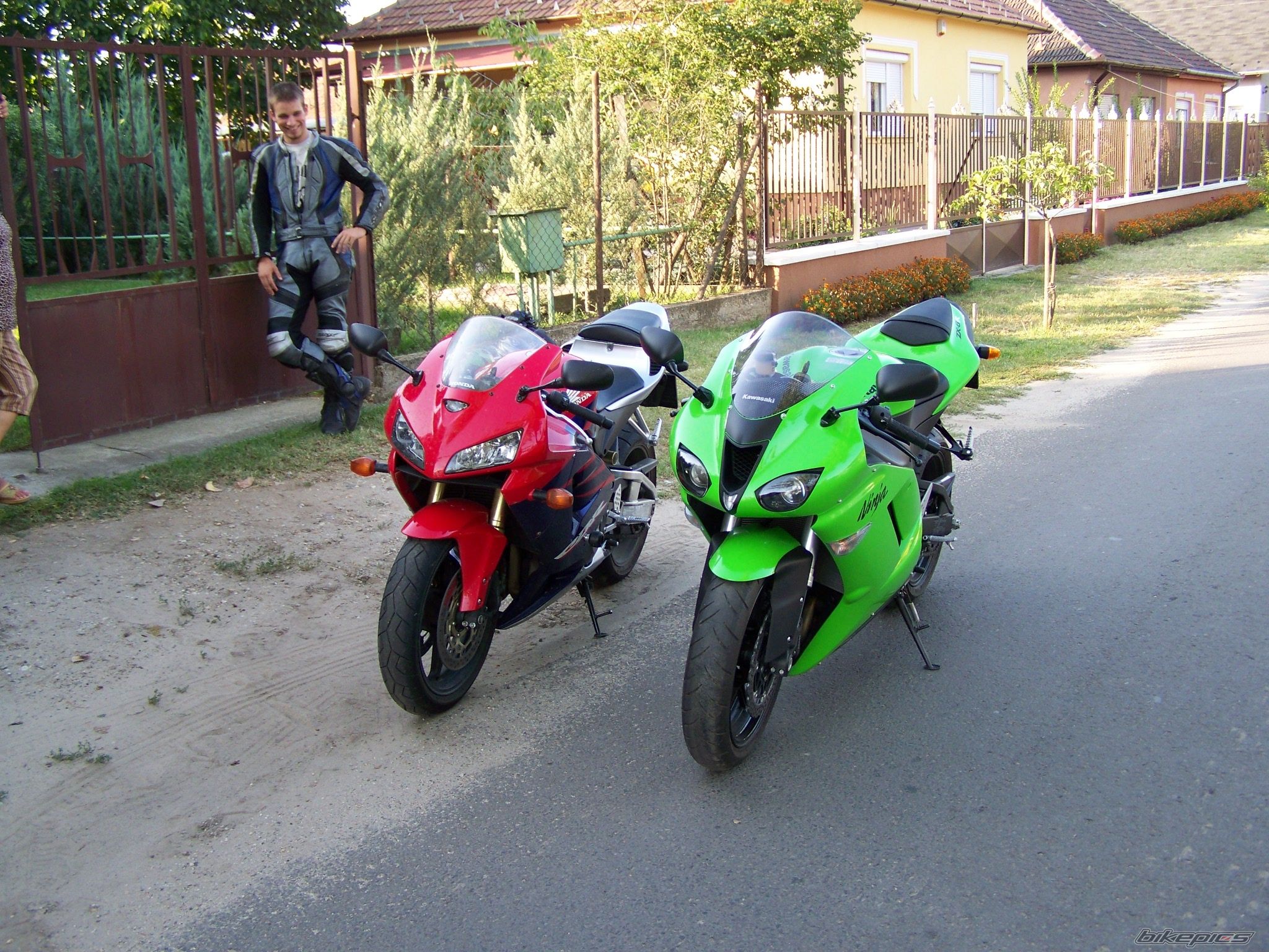 Photo 1503765