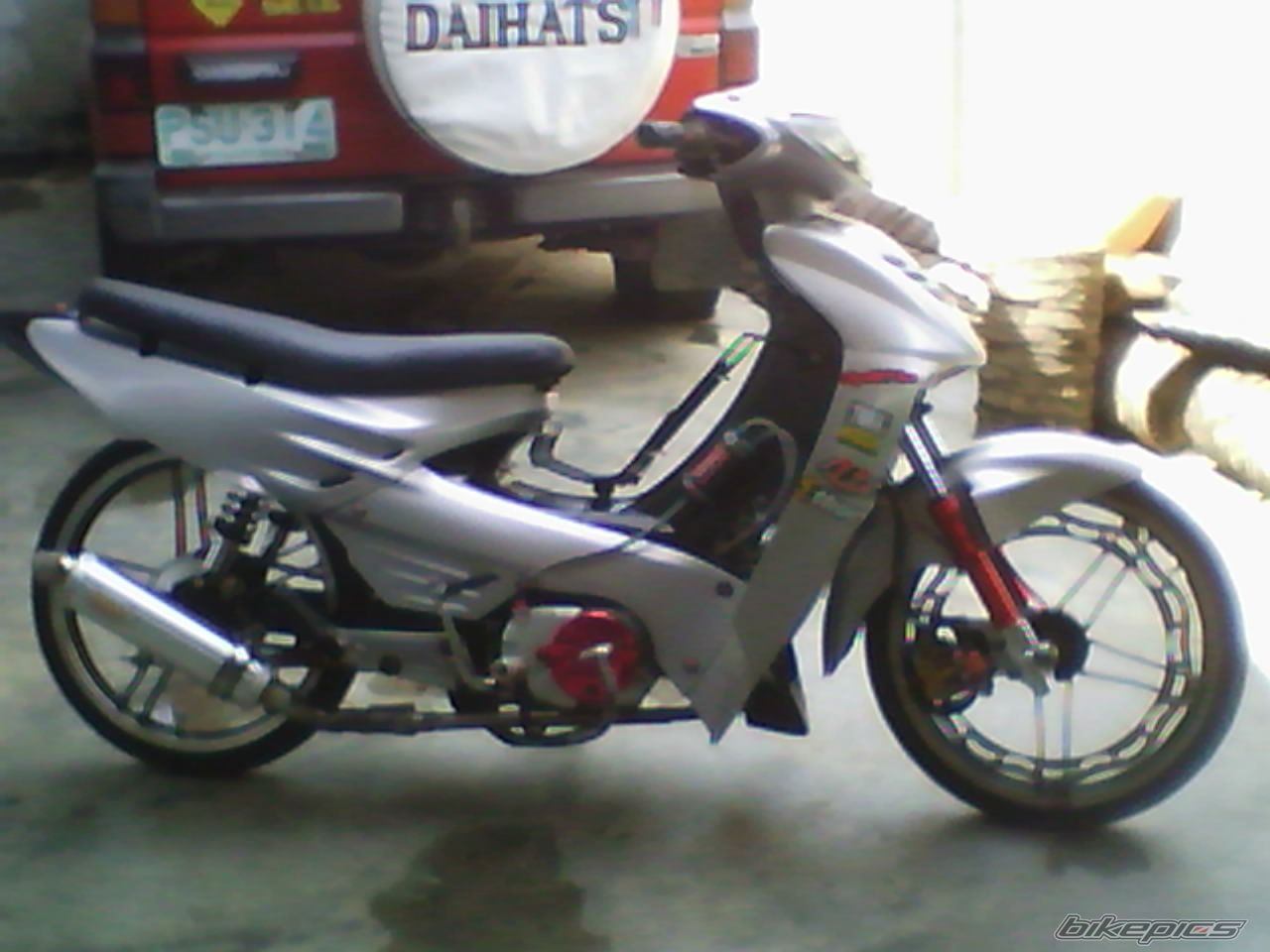 Photo 1503873