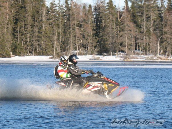 Photo 1503934