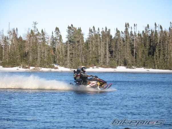 Photo 1503936