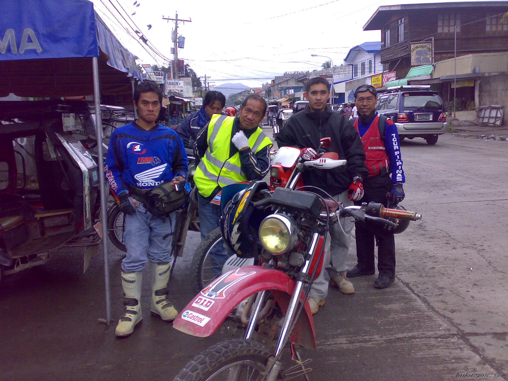 Photo 1503968