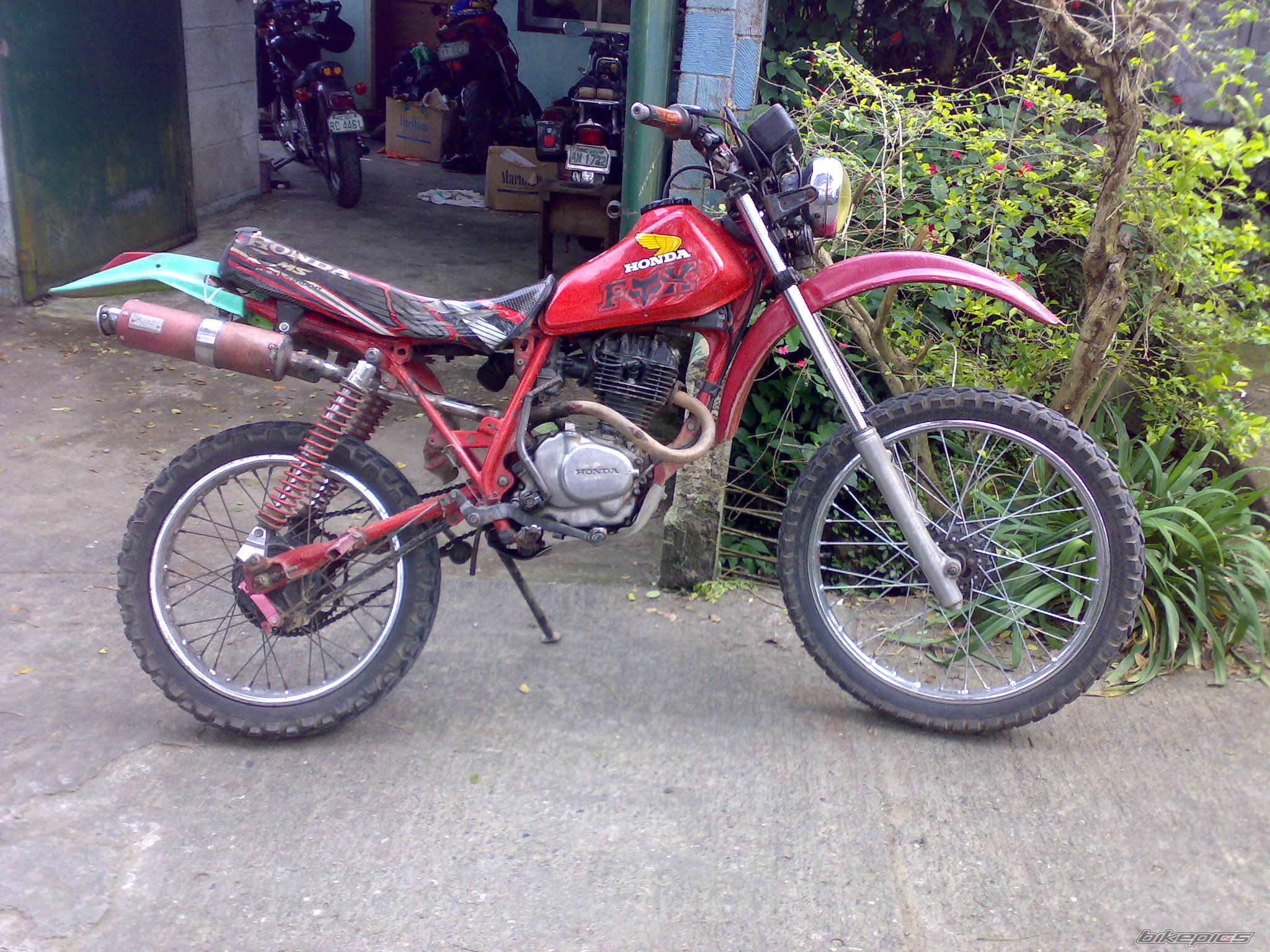 Photo 1503980