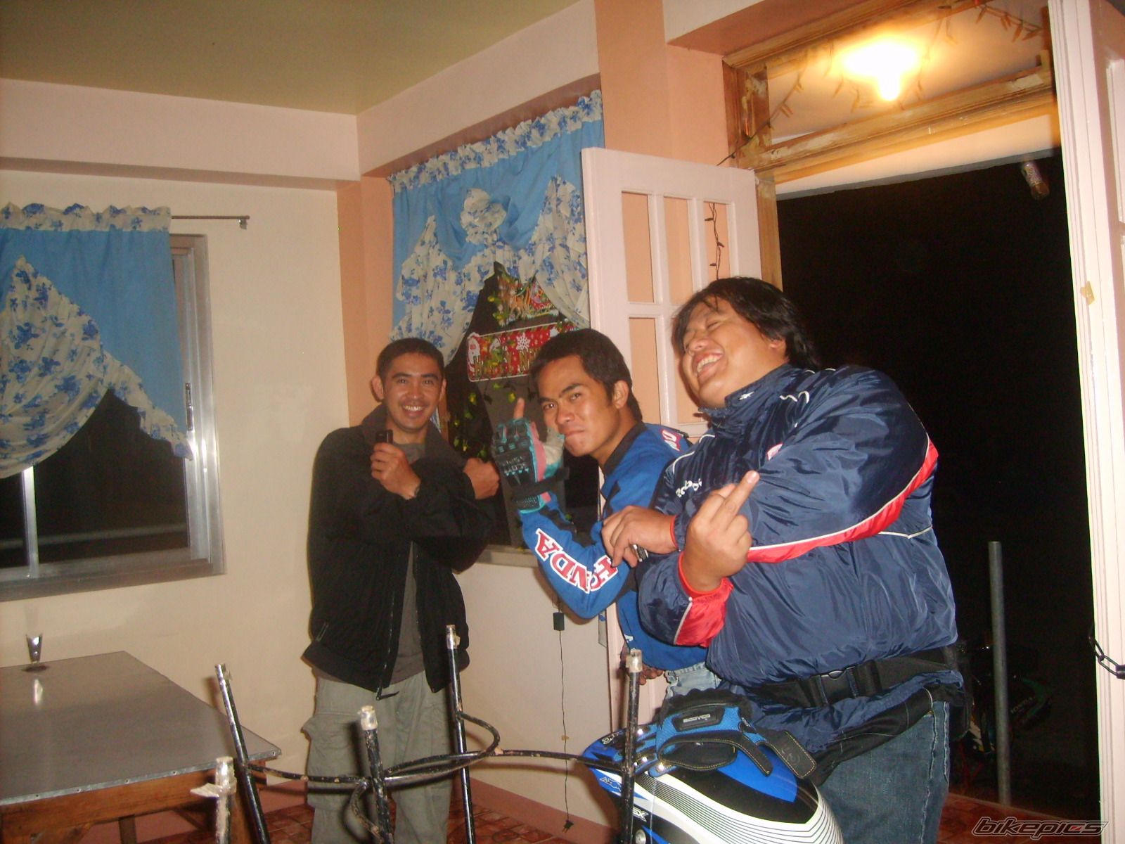 Photo 1504035