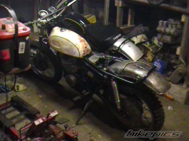 Photo 1504041